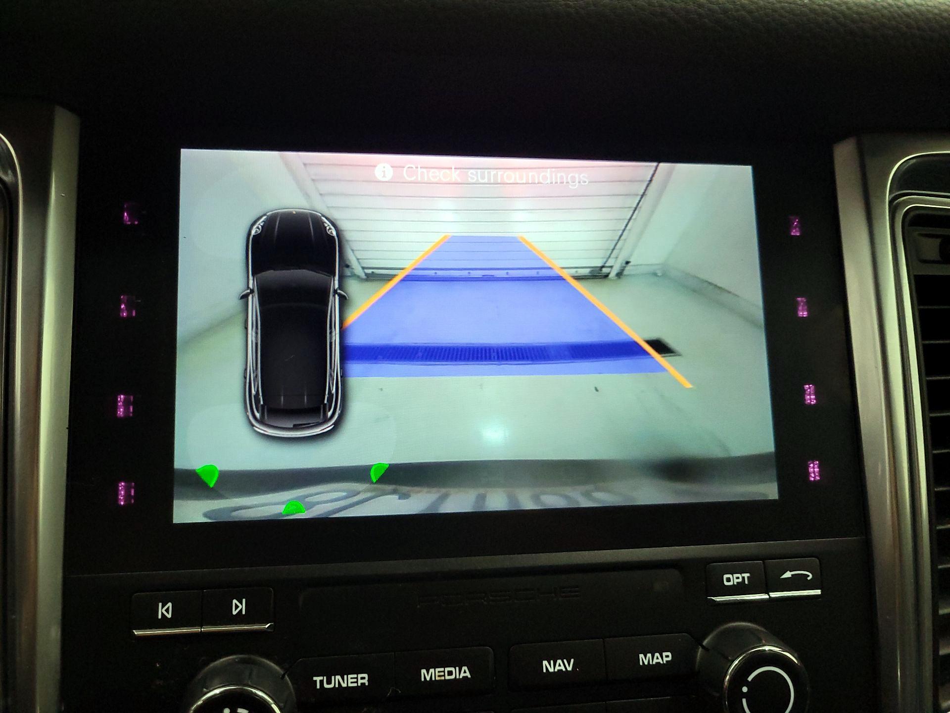 Thumbnail: 2018 Porsche Macan - 14