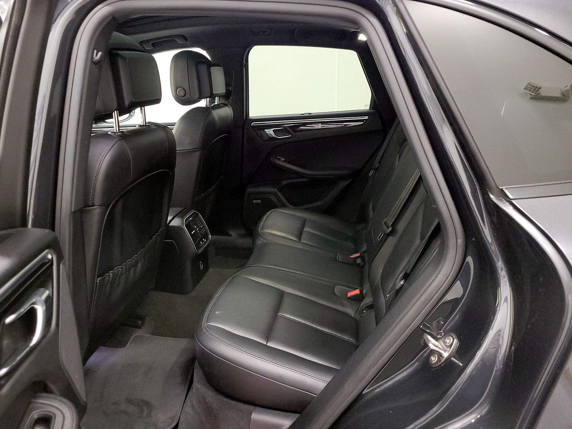 Thumbnail: 2018 Porsche Macan - 20