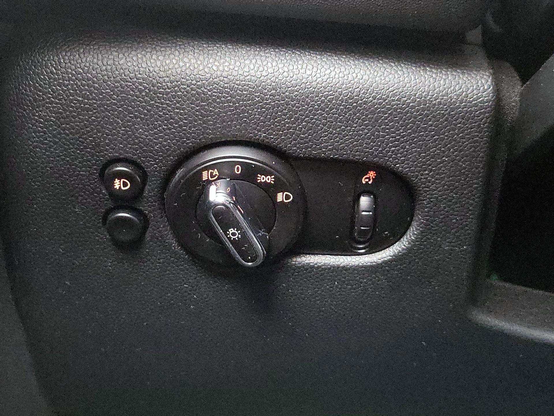 Thumbnail: 2020 MINI Cooper Hardtop - 13