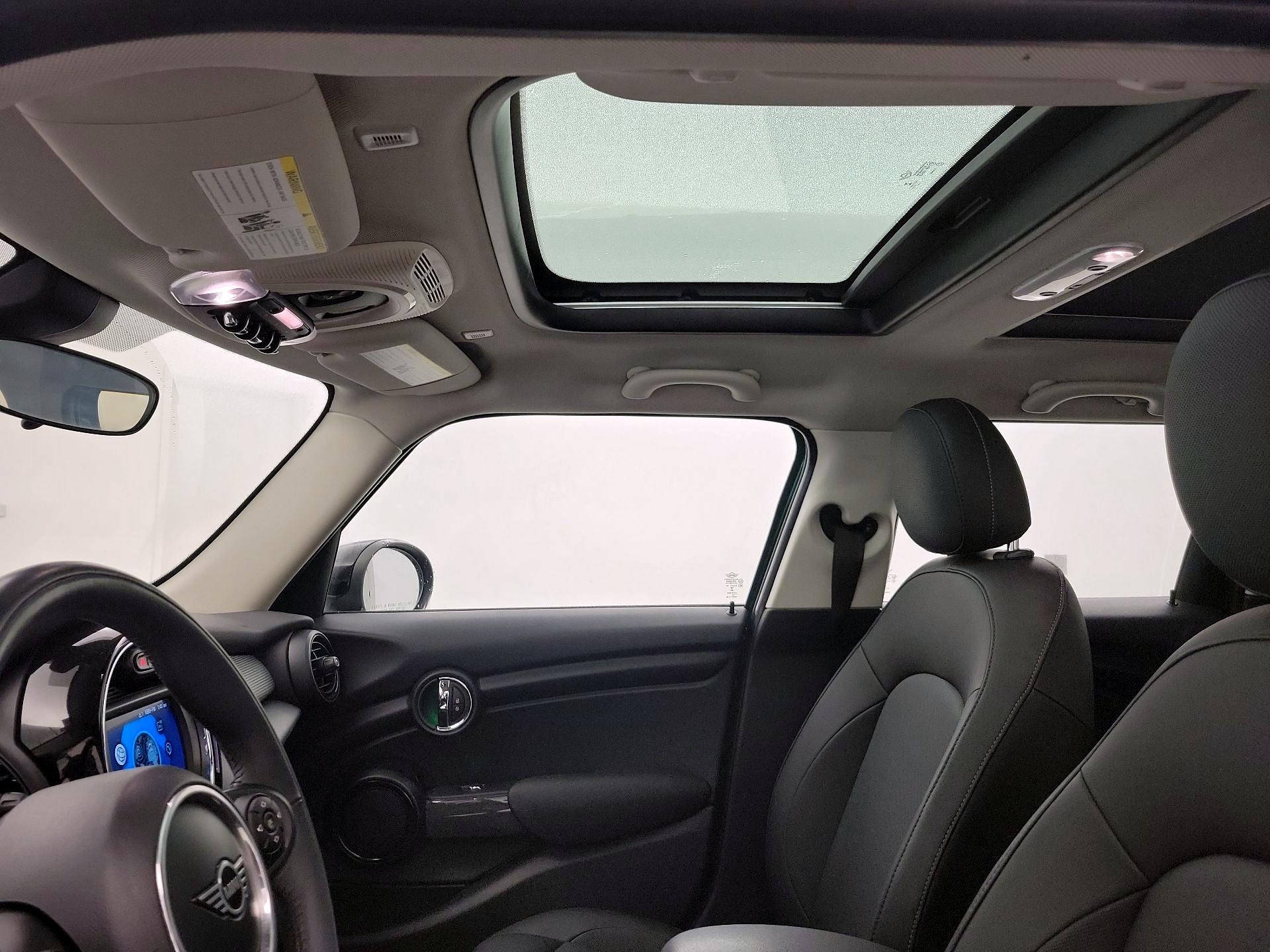 Thumbnail: 2020 MINI Cooper Hardtop - 19