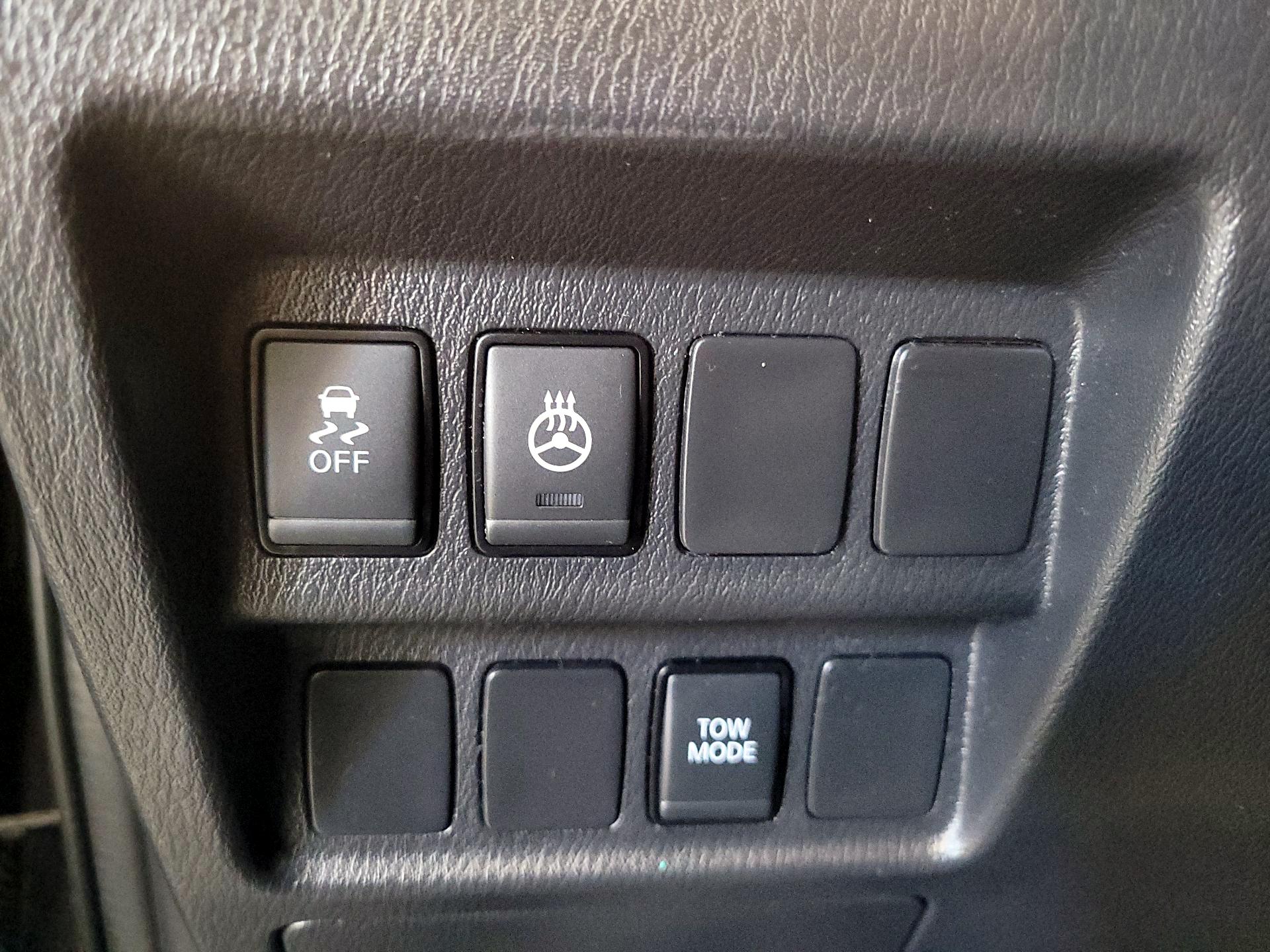 Thumbnail: 2017 Nissan Pathfinder - 13