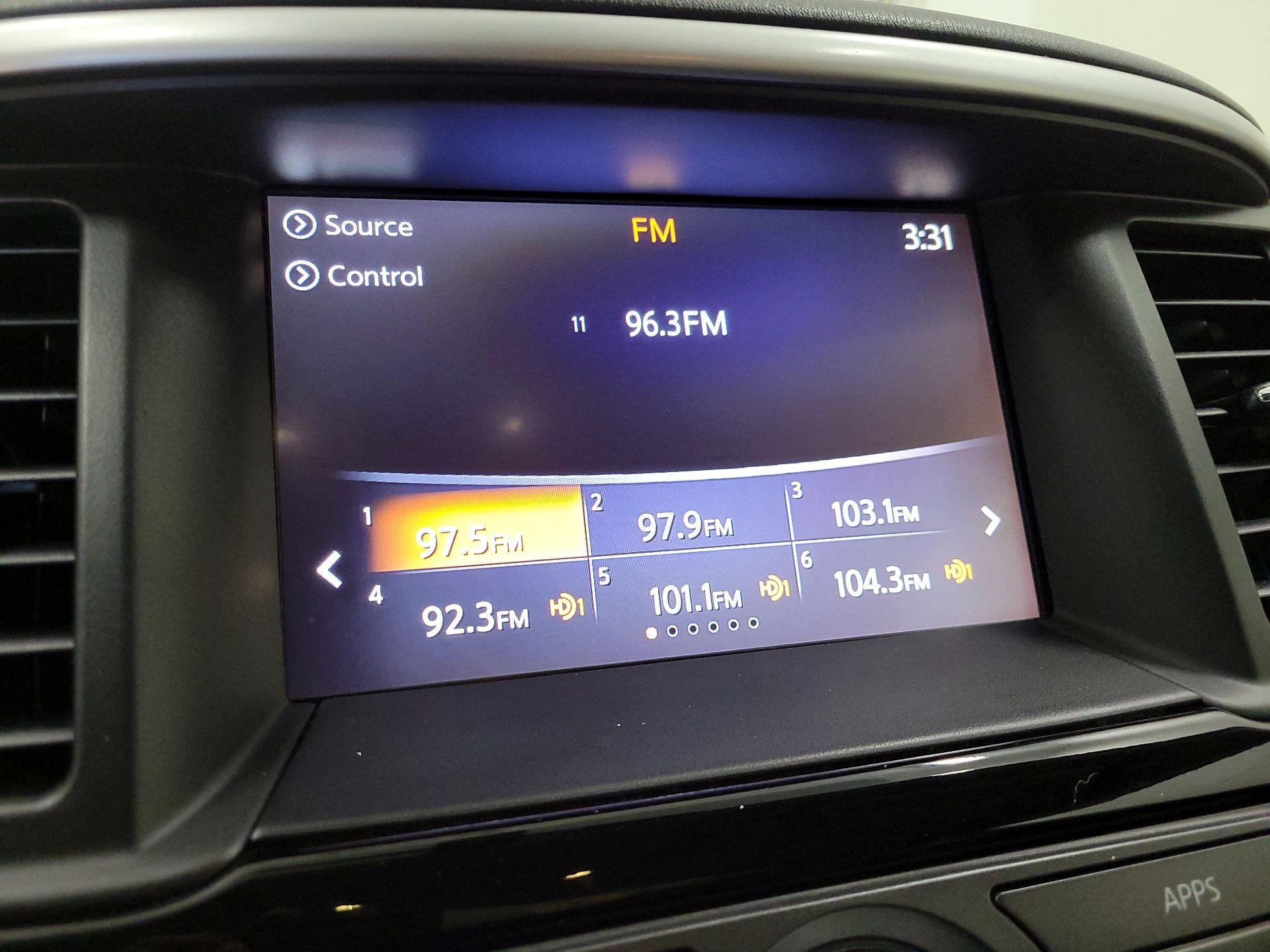 Thumbnail: 2017 Nissan Pathfinder - 15