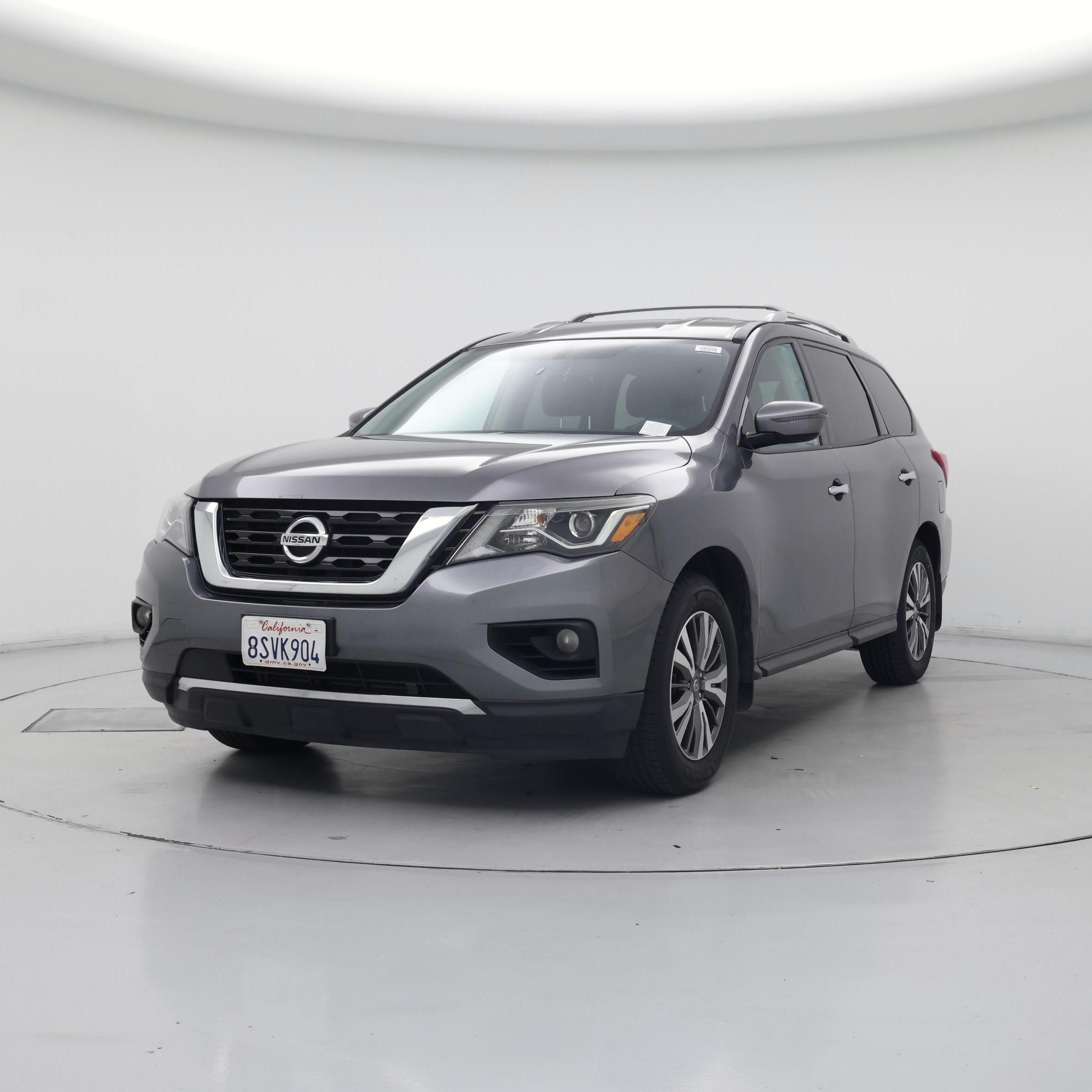 Thumbnail: 2017 Nissan Pathfinder - 4