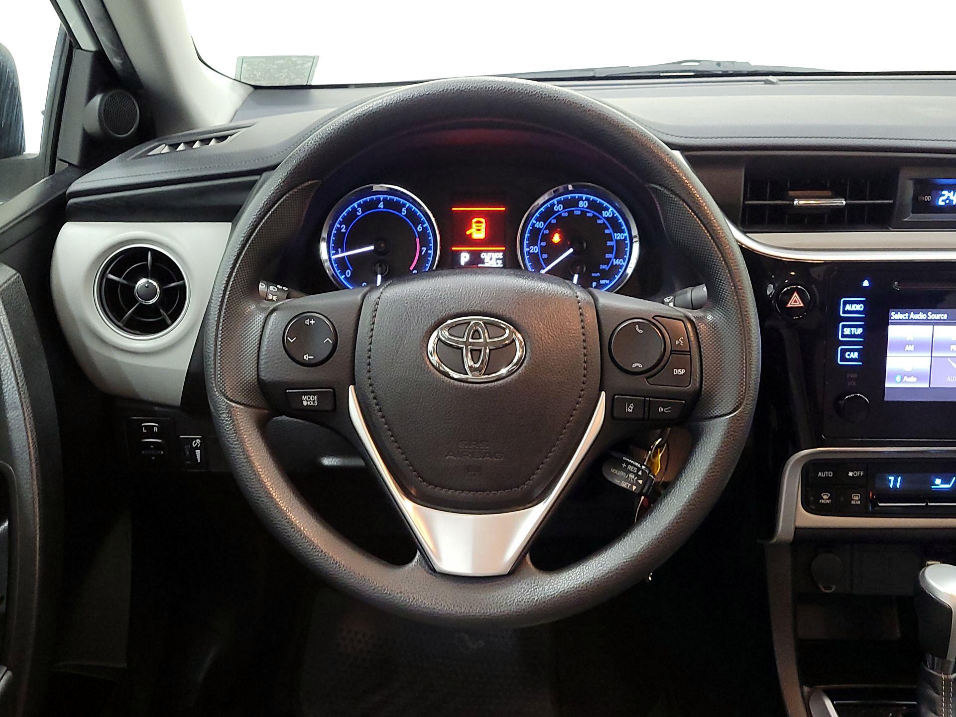 Thumbnail: 2018 Toyota Corolla - 10