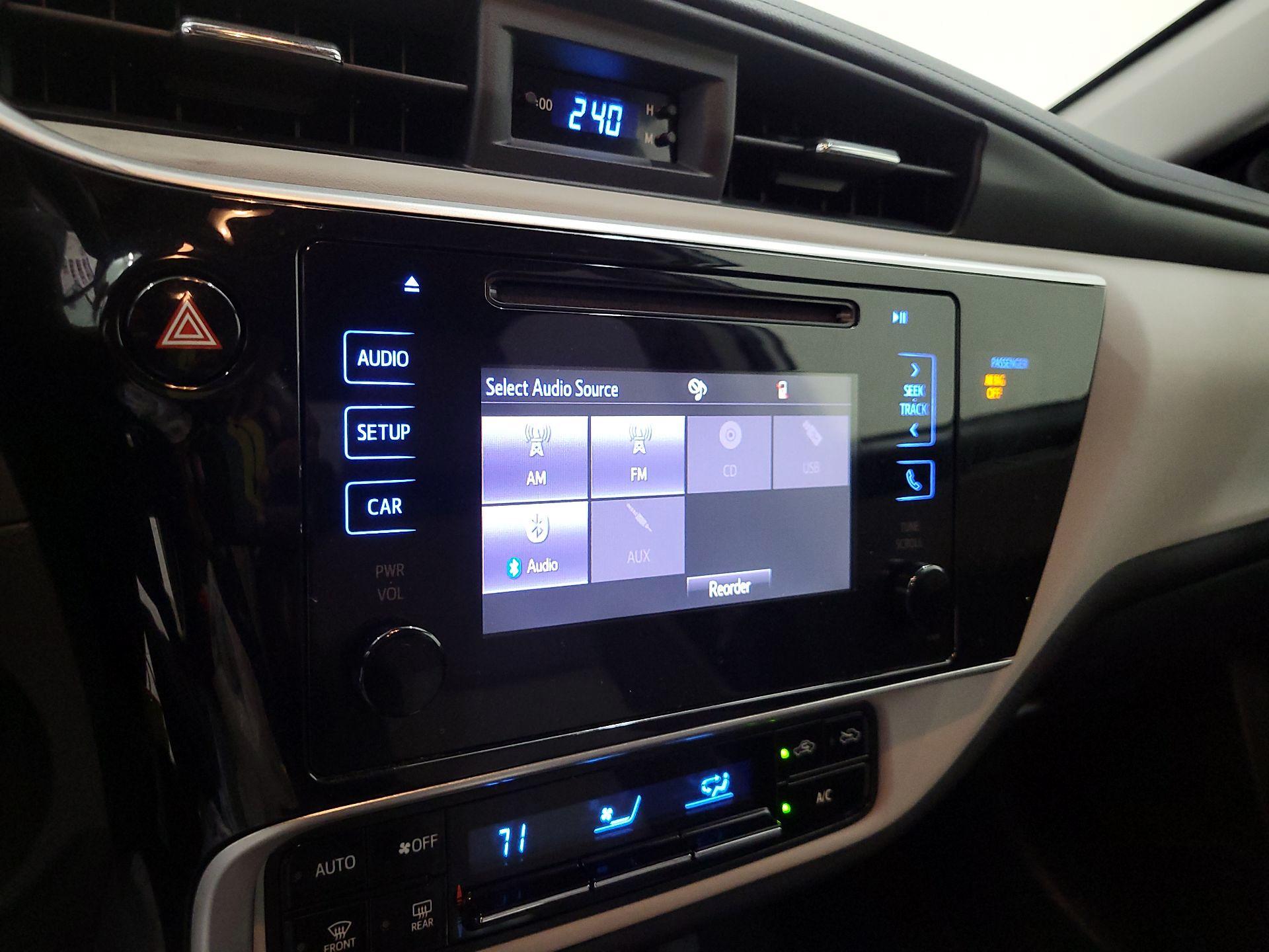 Thumbnail: 2018 Toyota Corolla - 15