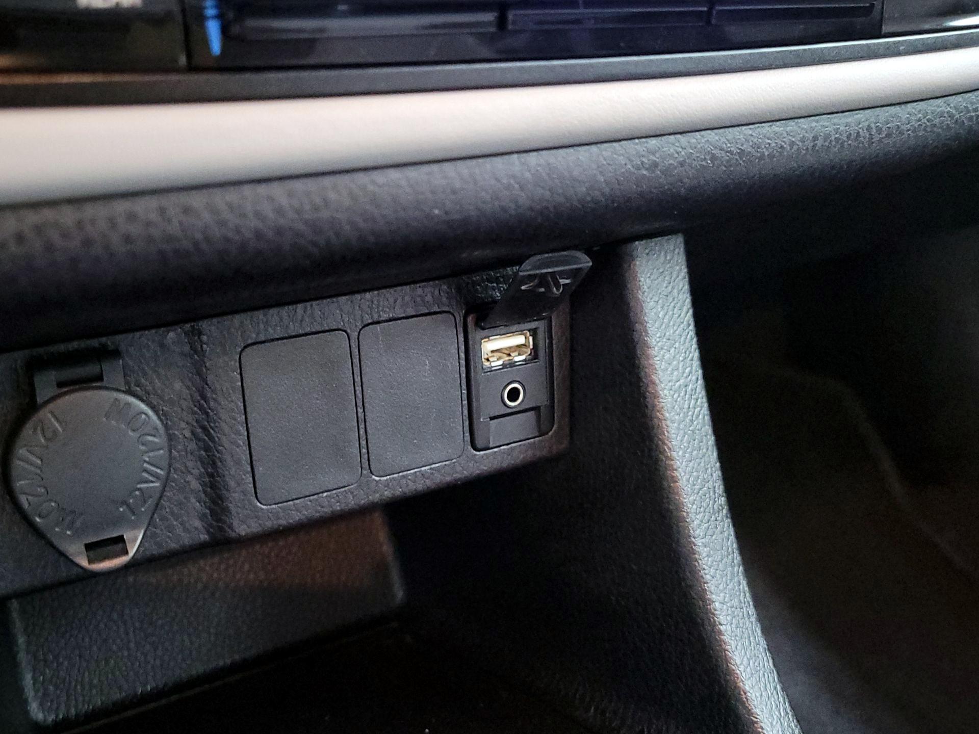 Thumbnail: 2018 Toyota Corolla - 18