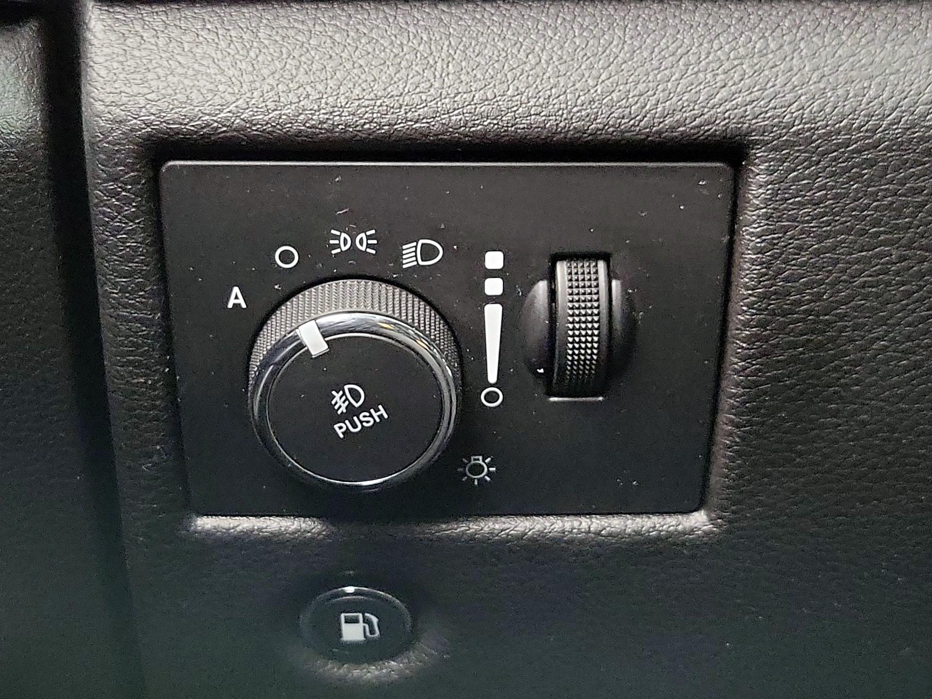 Thumbnail: 2021 Jeep Grand Cherokee - 13