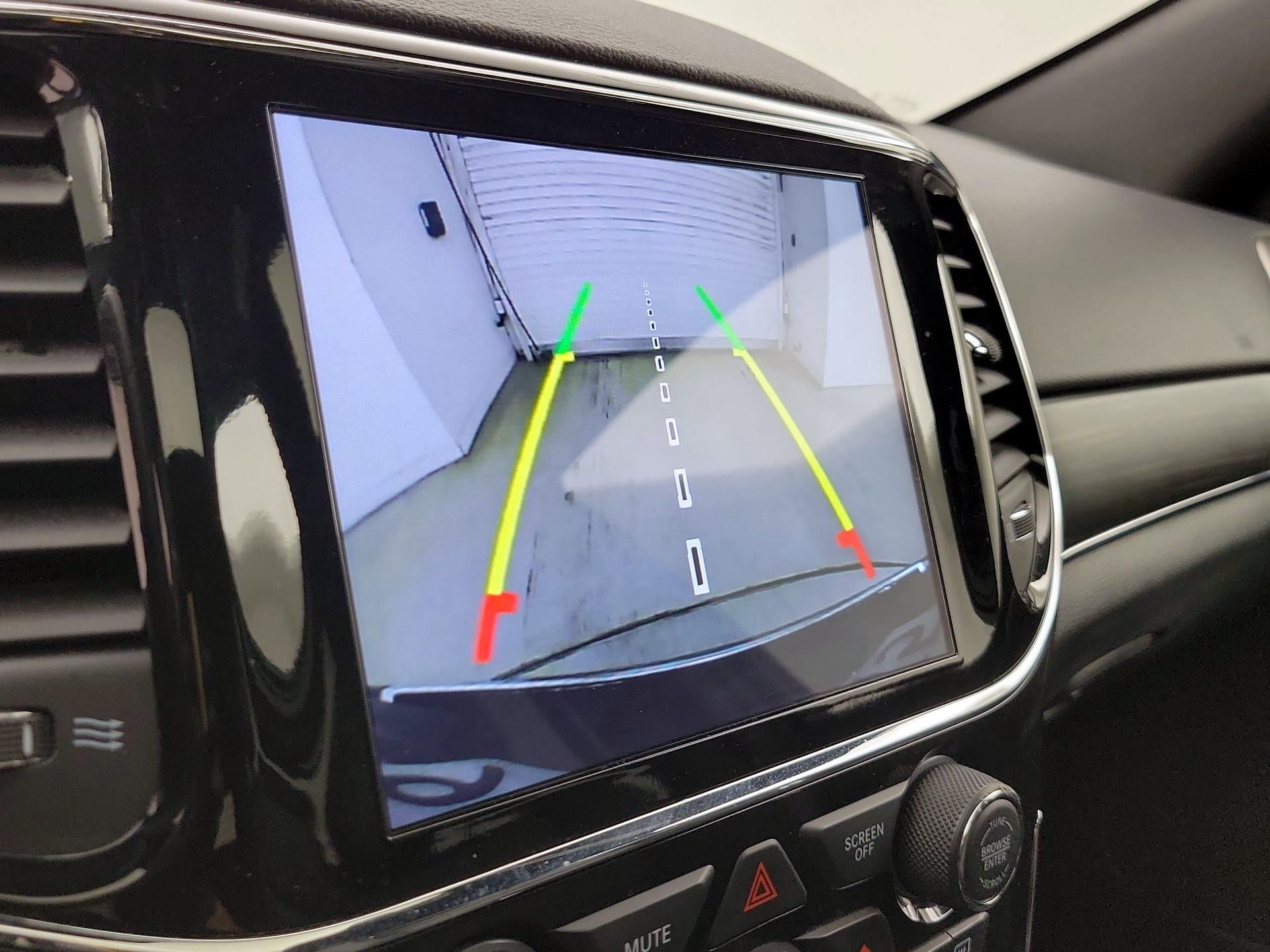 Thumbnail: 2021 Jeep Grand Cherokee - 15