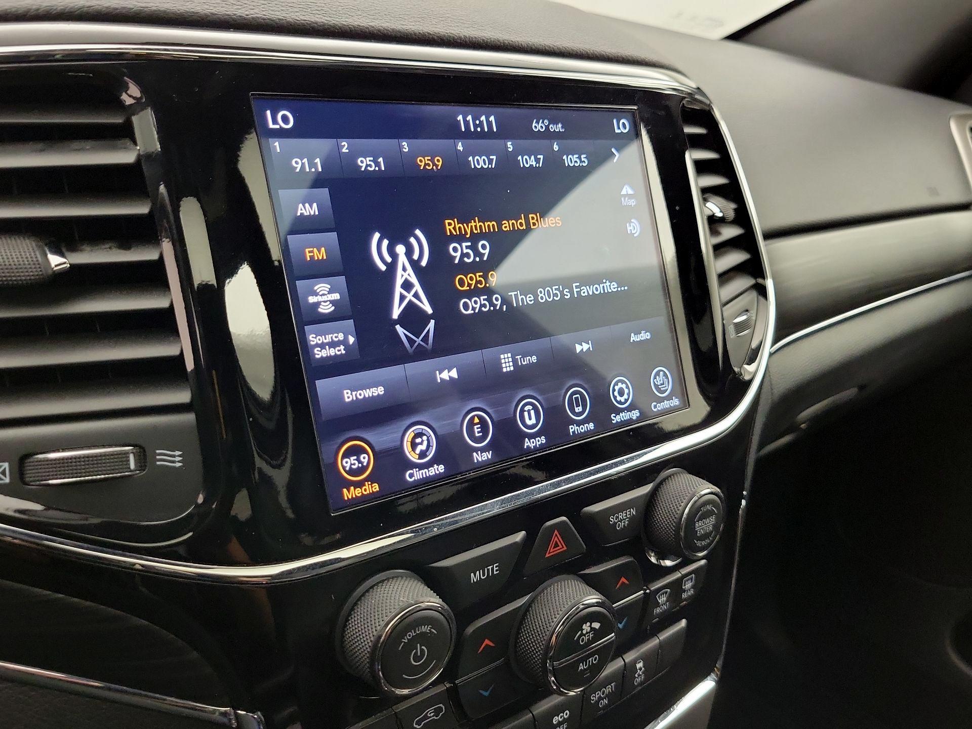 Thumbnail: 2021 Jeep Grand Cherokee - 16