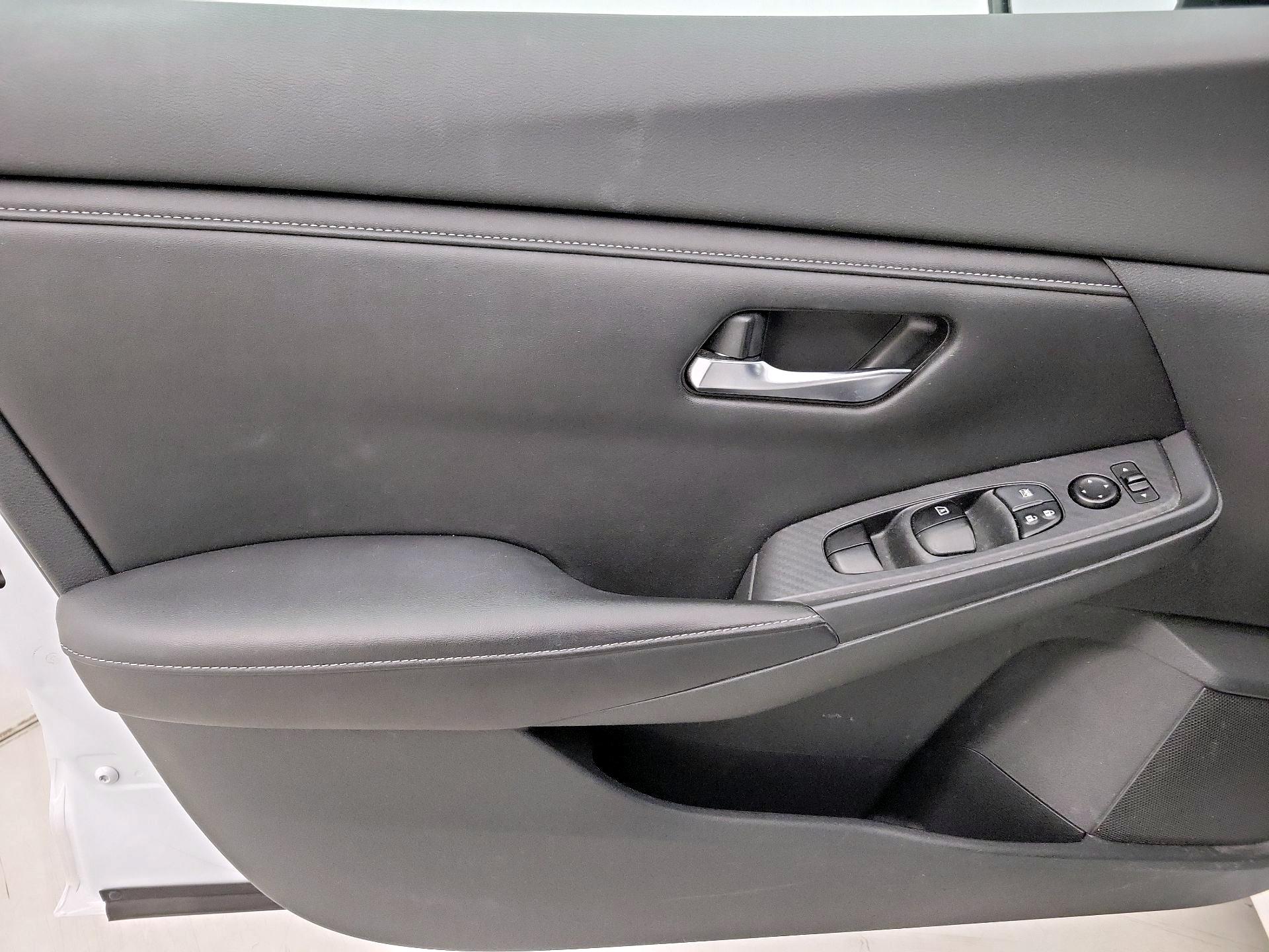 Thumbnail: 2020 Nissan Sentra - 12