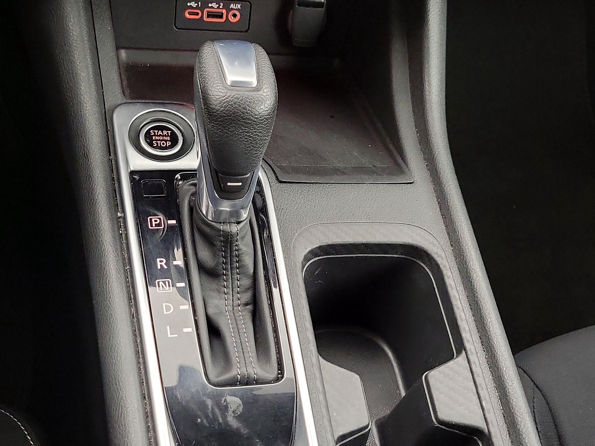 Thumbnail: 2020 Nissan Sentra - 17