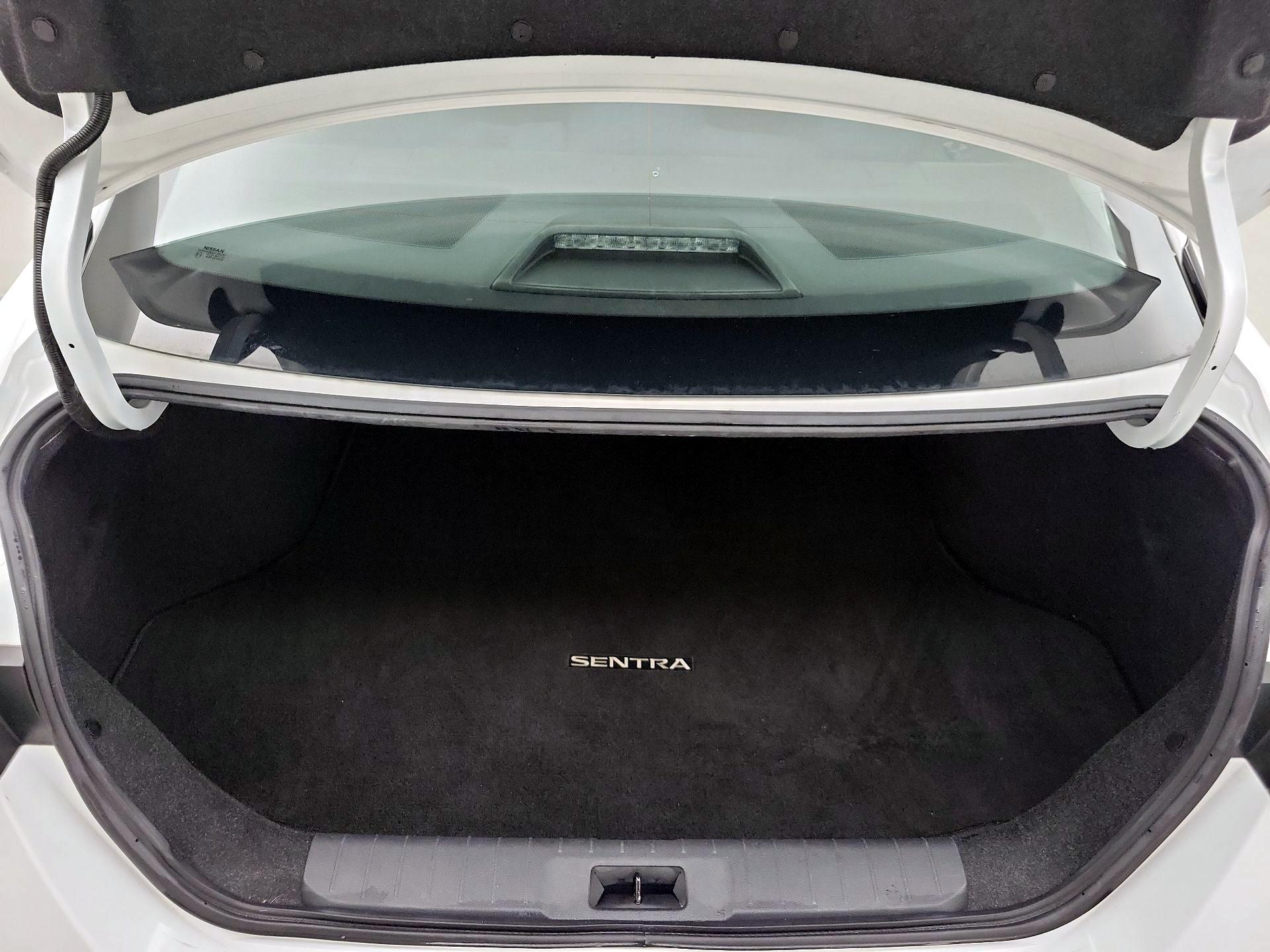 Thumbnail: 2020 Nissan Sentra - 20