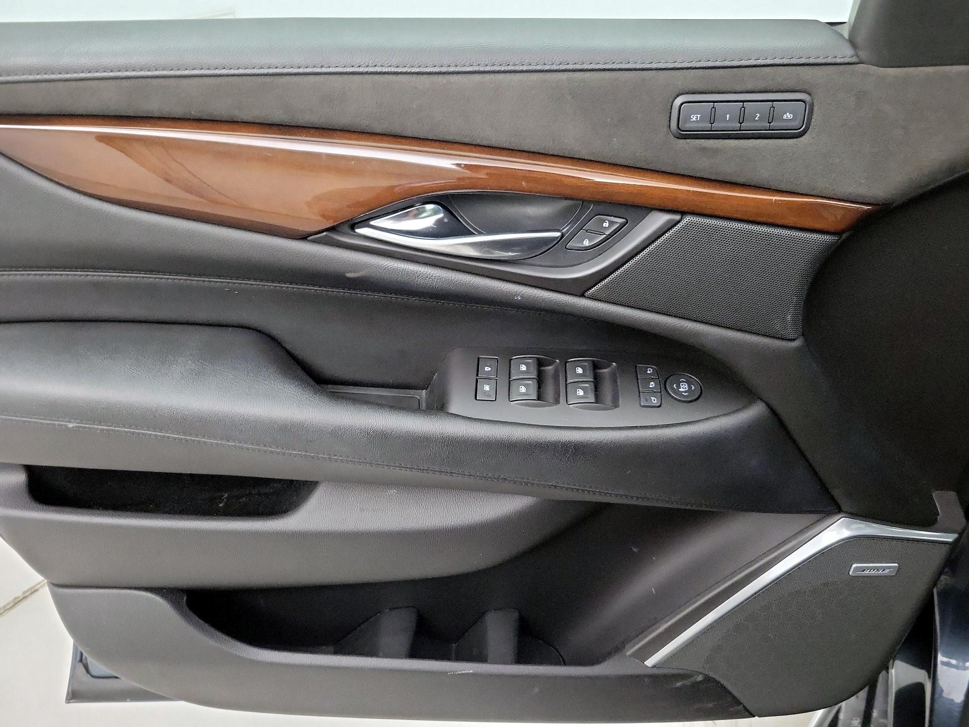 Thumbnail: 2020 Cadillac Escalade - 12