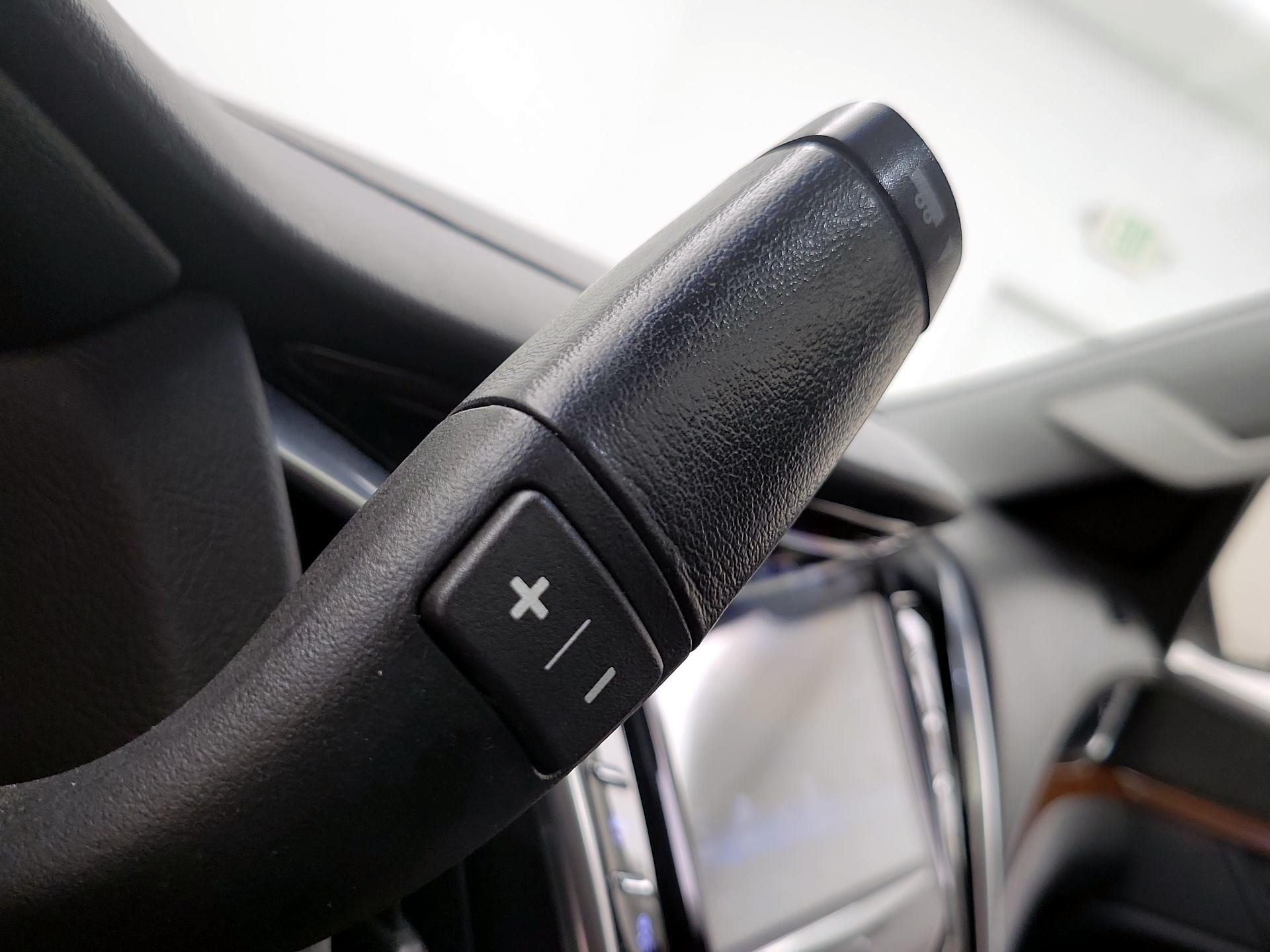 Thumbnail: 2020 Cadillac Escalade - 18