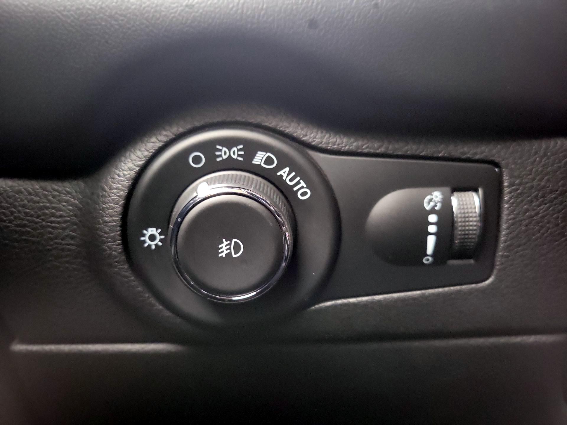 Thumbnail: 2021 Dodge Durango - 13