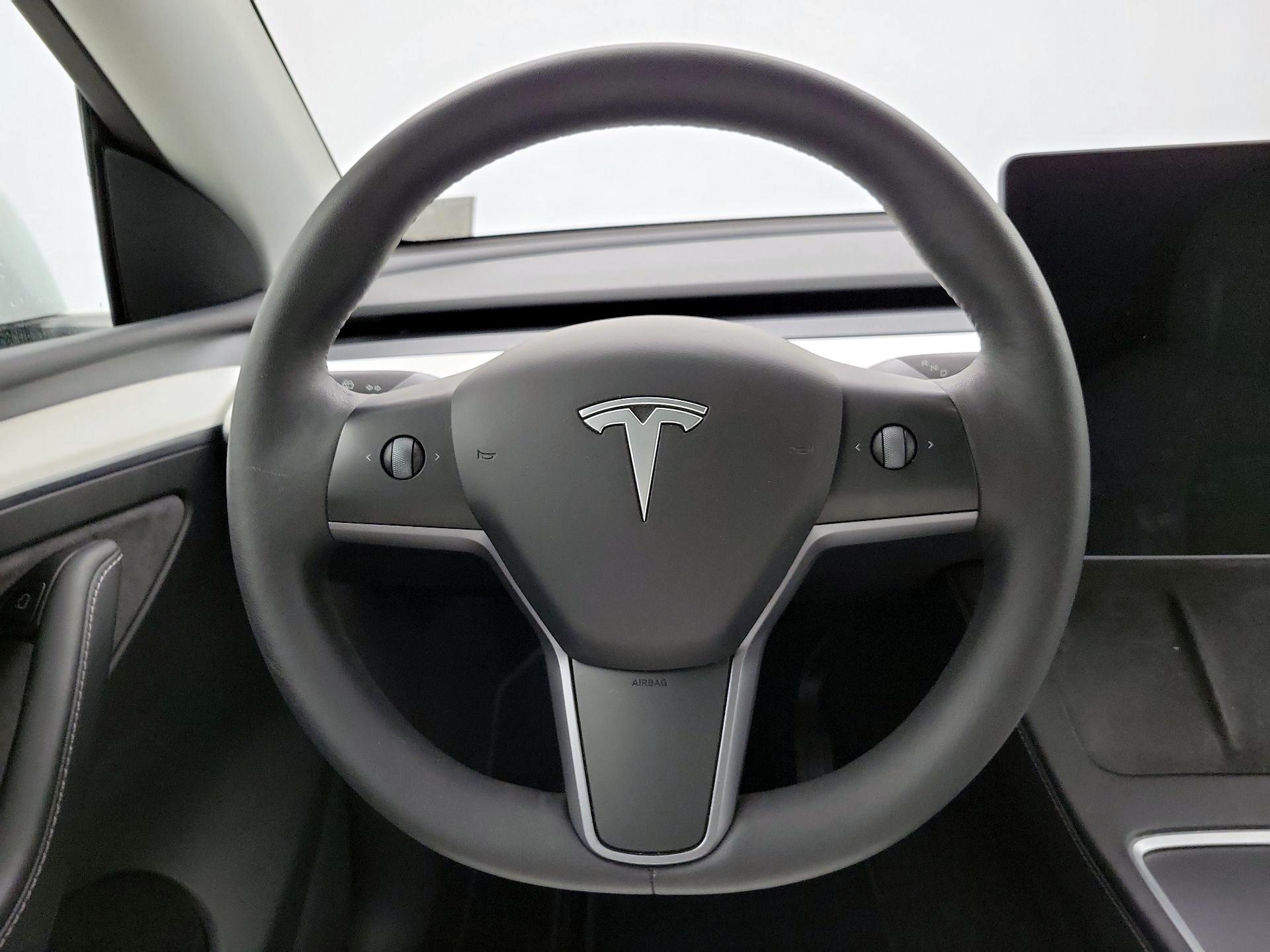 Thumbnail: 2022 Tesla Model Y - 10