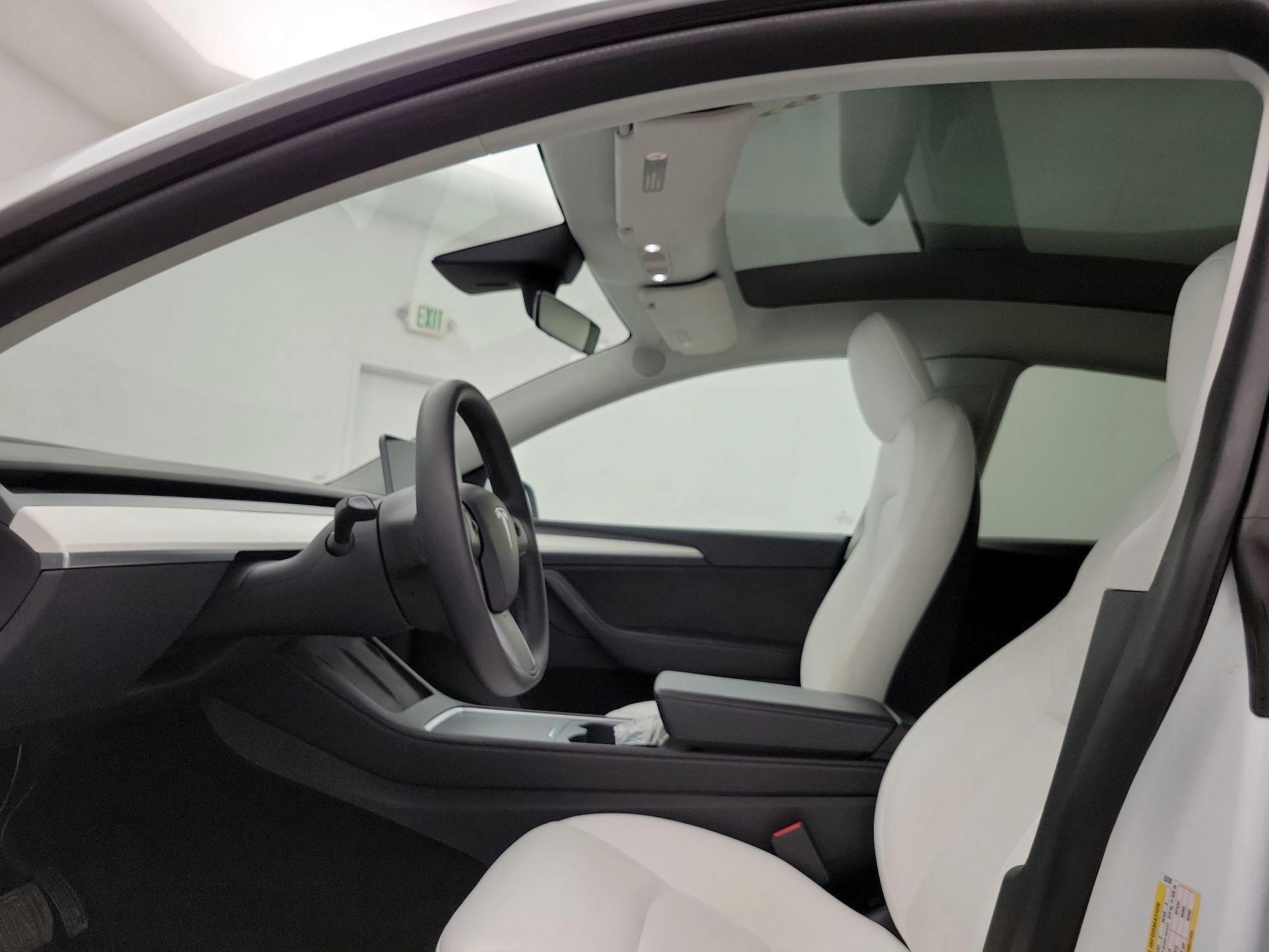 Thumbnail: 2022 Tesla Model Y - 19