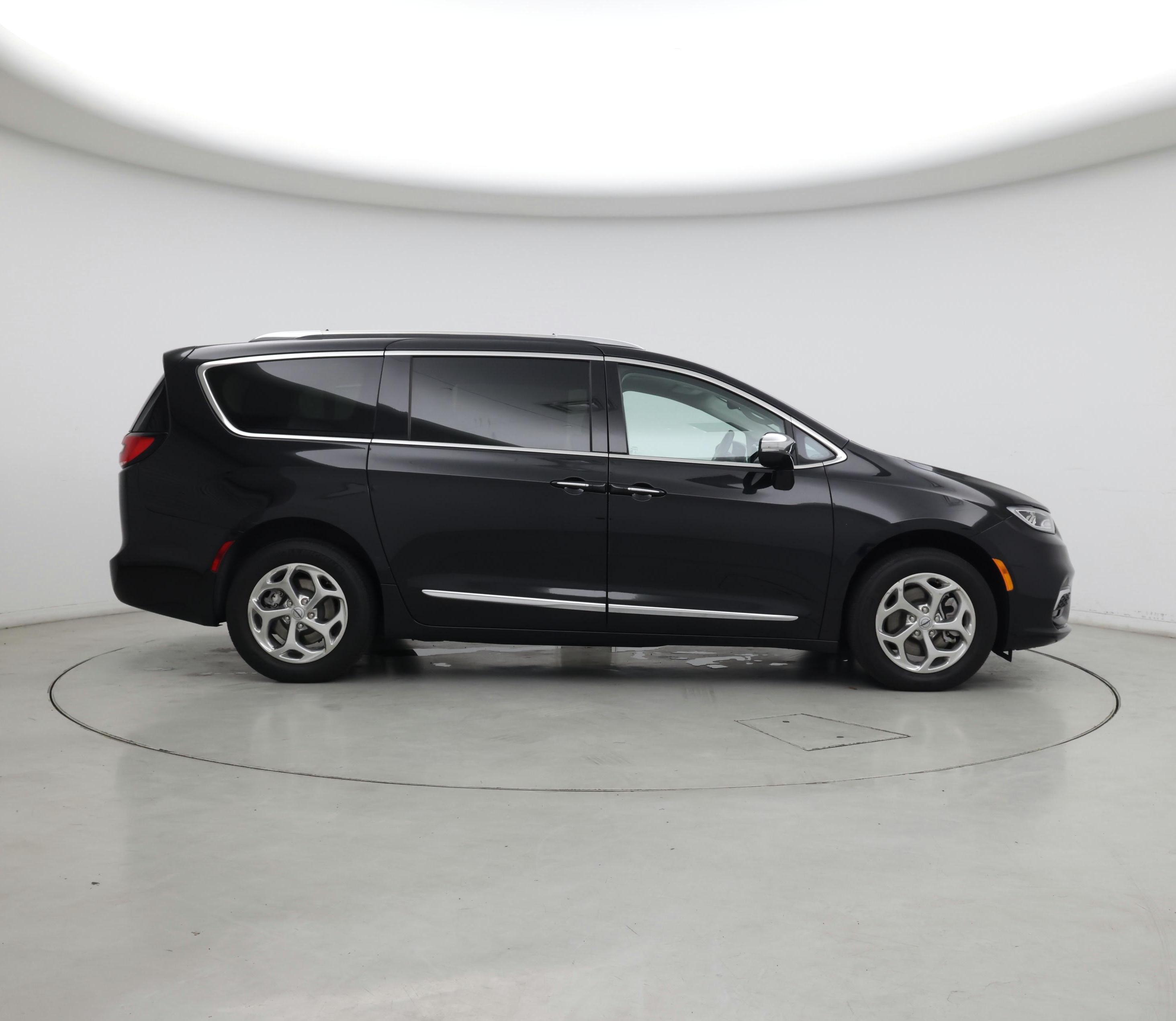 Thumbnail: 2021 Chrysler Pacifica - 7