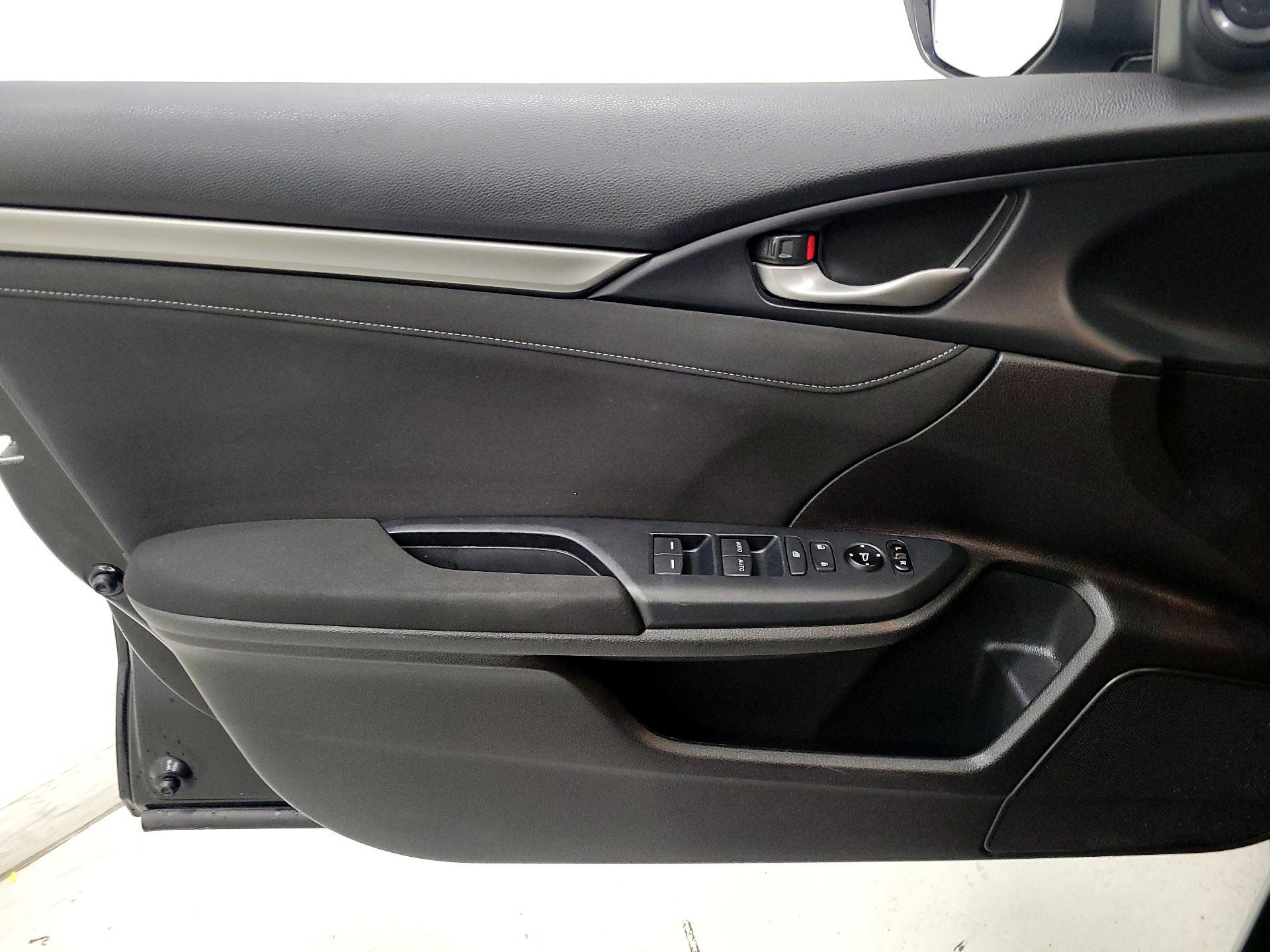 Thumbnail: 2019 Honda Civic - 12