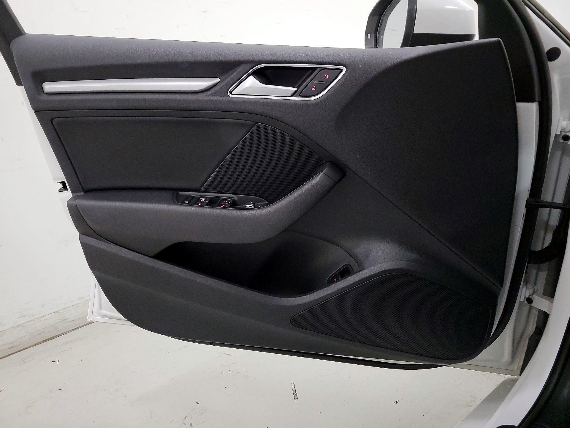 Thumbnail: 2016 Audi A3 - 12