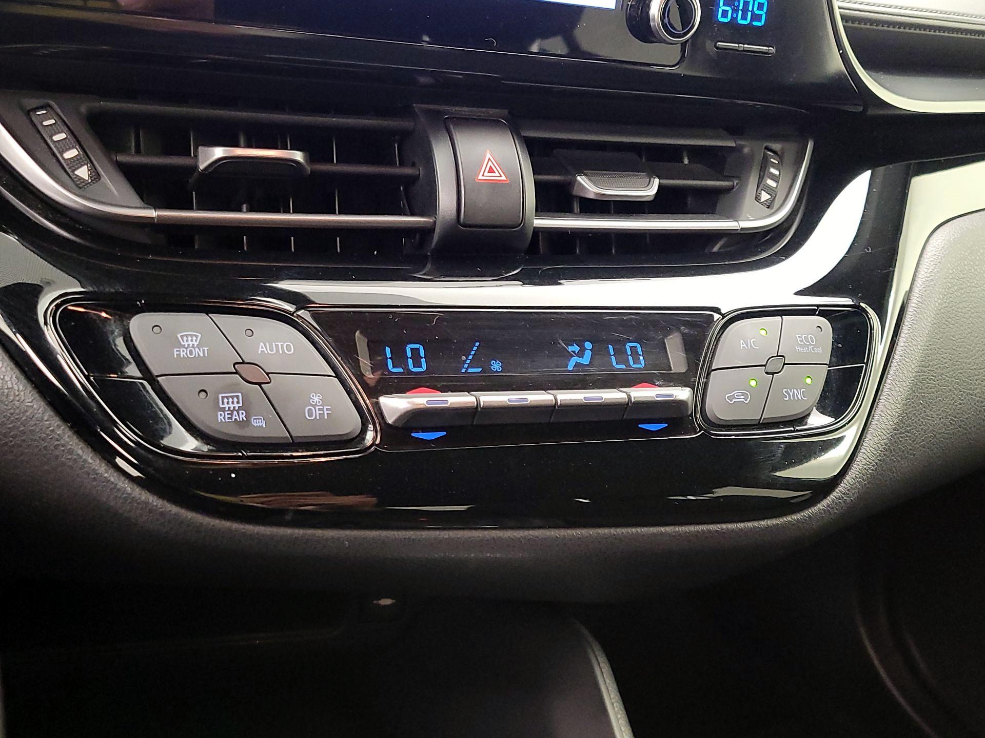 Thumbnail: 2019 Toyota C-HR - 16