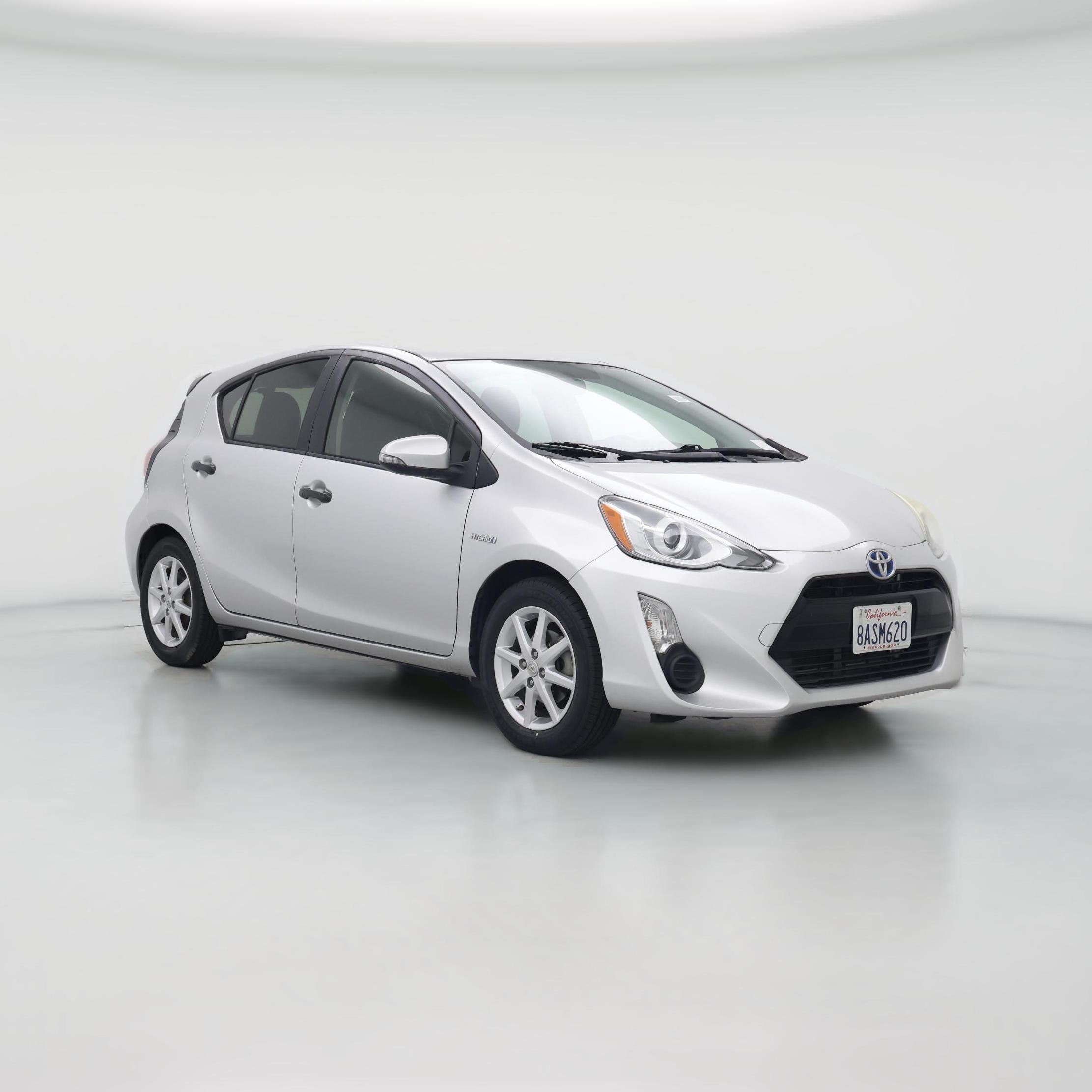 Thumbnail: 2015 Toyota Prius c - 1