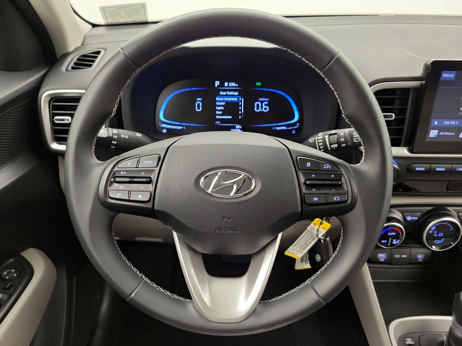 Thumbnail: 2023 Hyundai Venue - 10