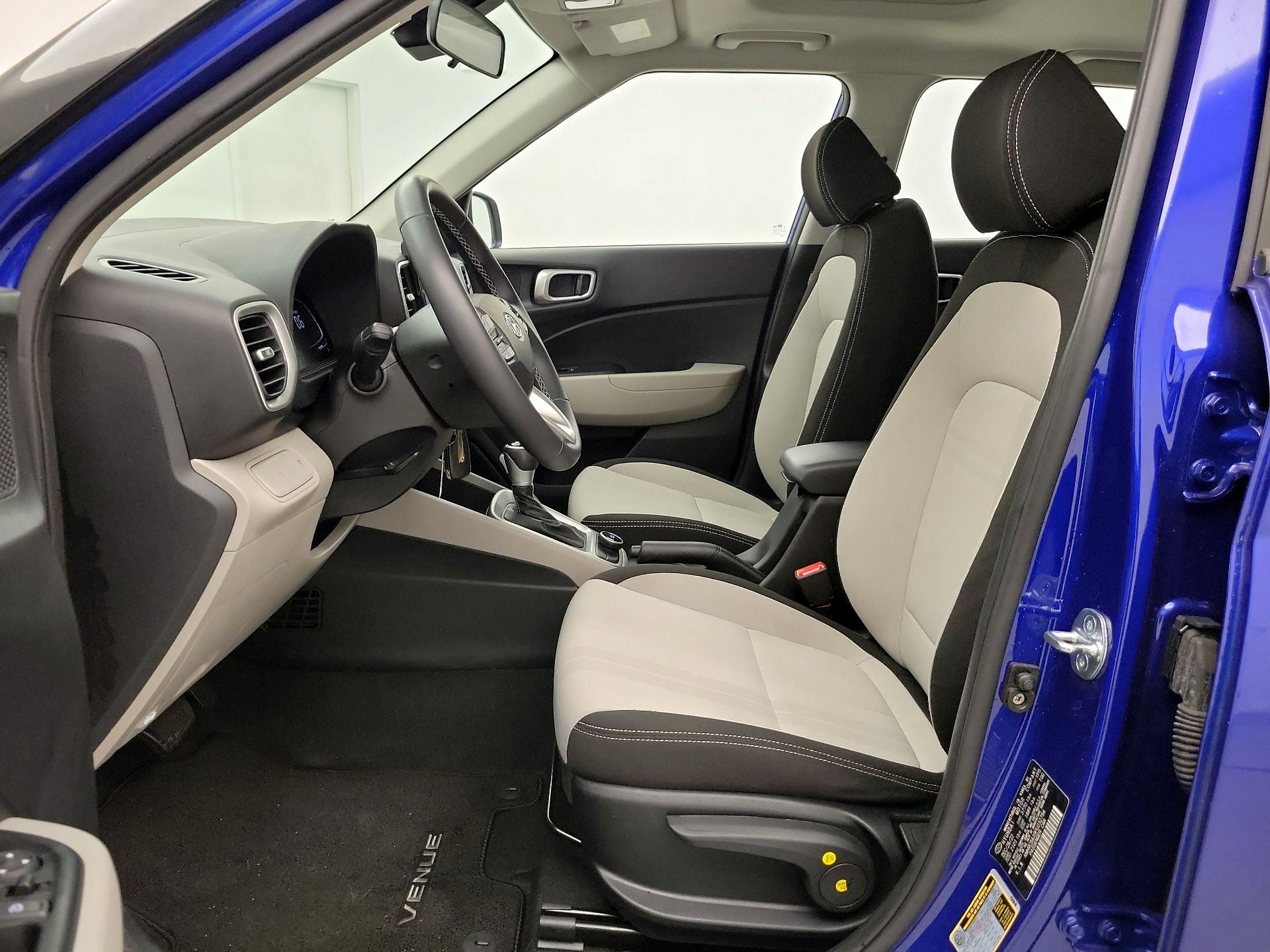 Thumbnail: 2023 Hyundai Venue - 11