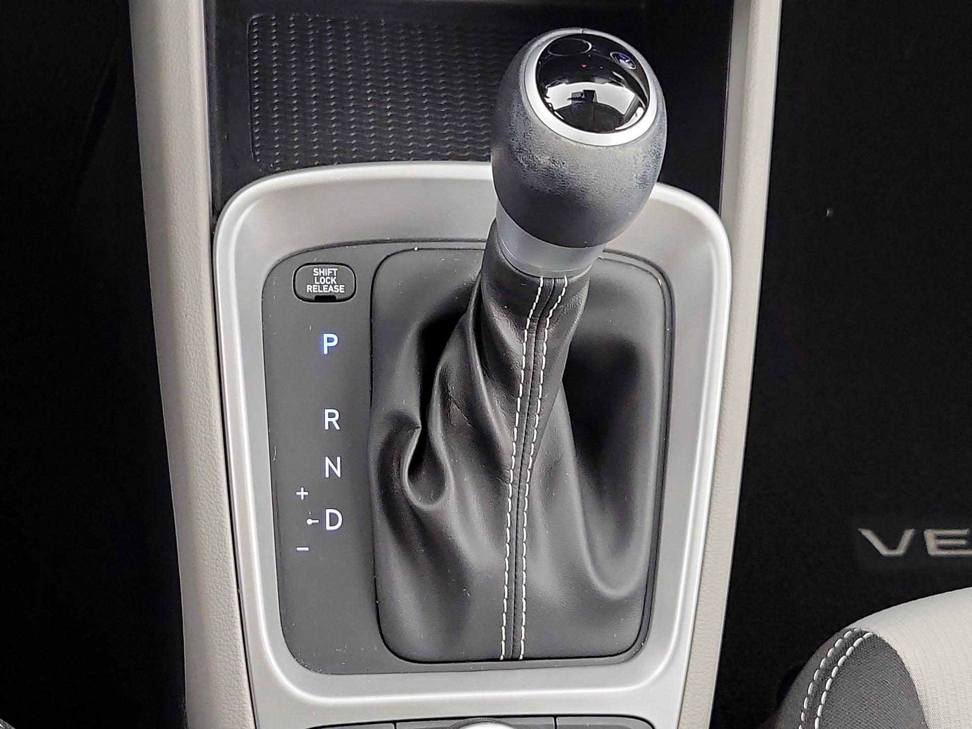 Thumbnail: 2023 Hyundai Venue - 17