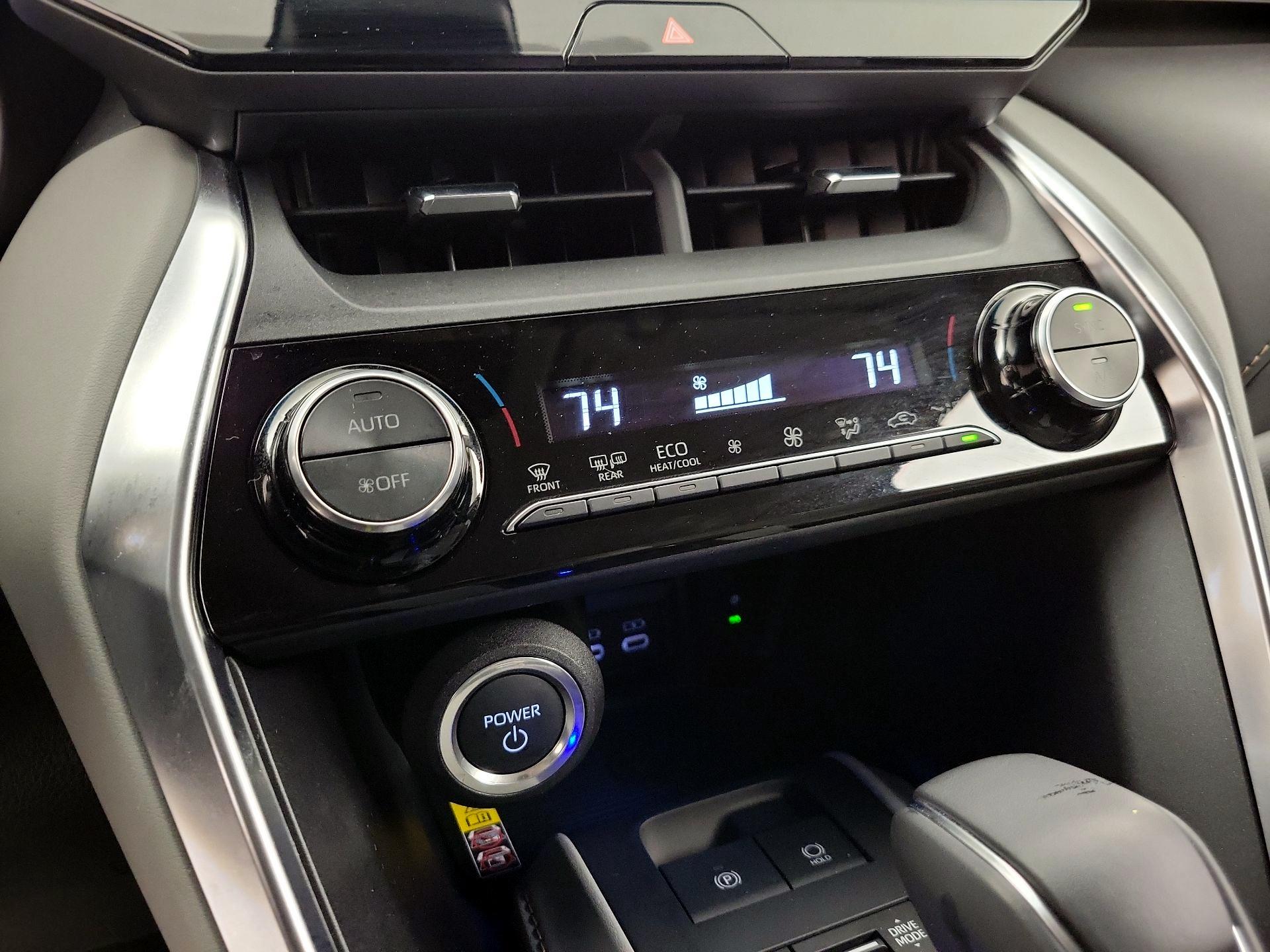 Thumbnail: 2024 Toyota Venza - 16