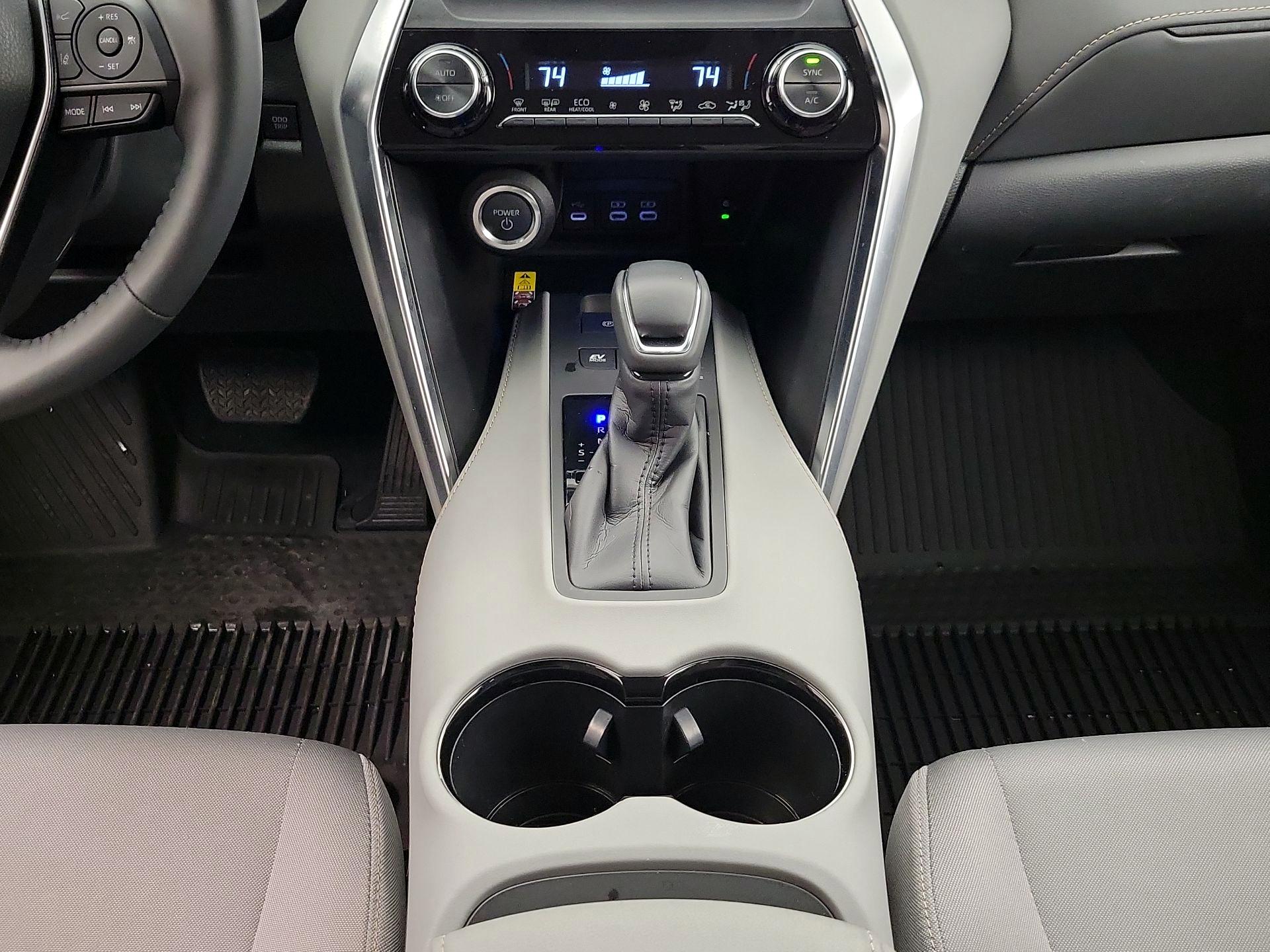 Thumbnail: 2024 Toyota Venza - 17