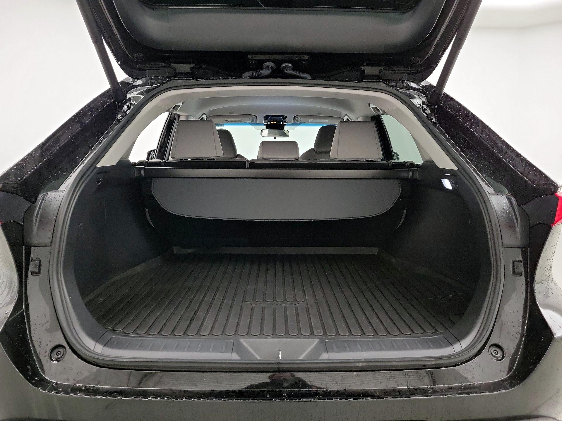 Thumbnail: 2024 Toyota Venza - 20