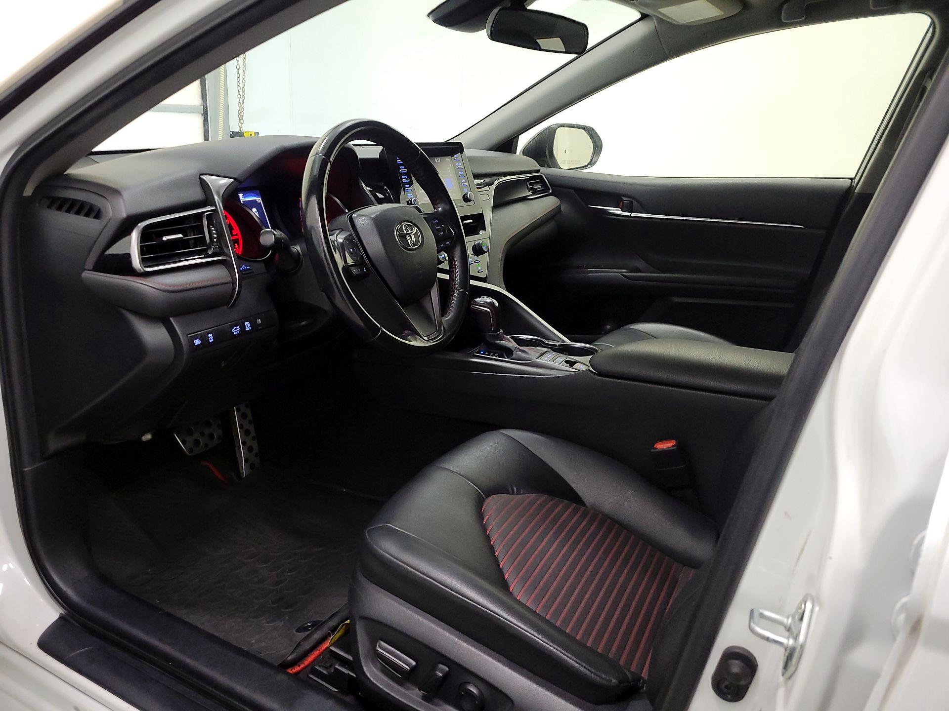 Thumbnail: 2021 Toyota Camry - 11