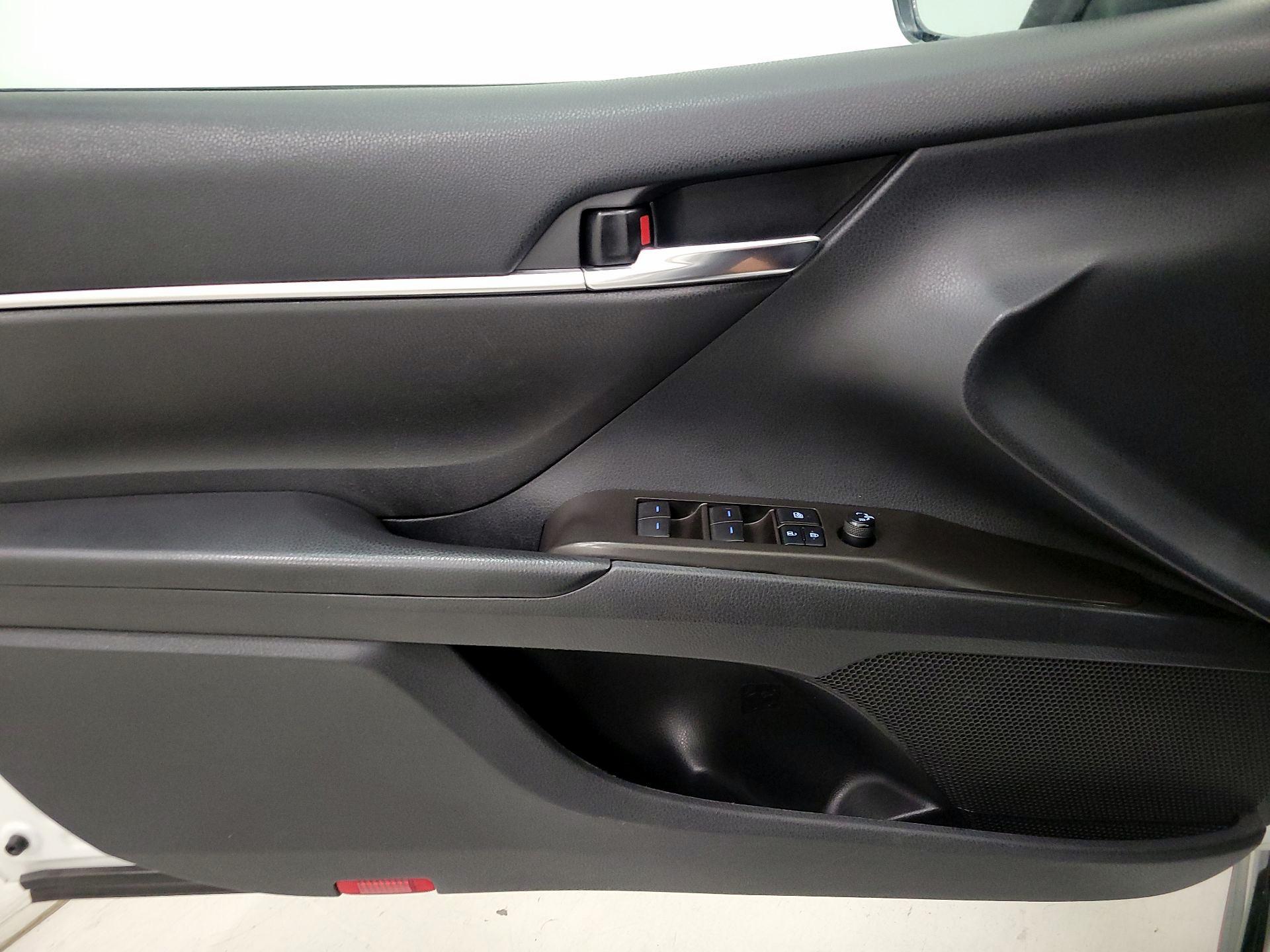 Thumbnail: 2021 Toyota Camry - 12