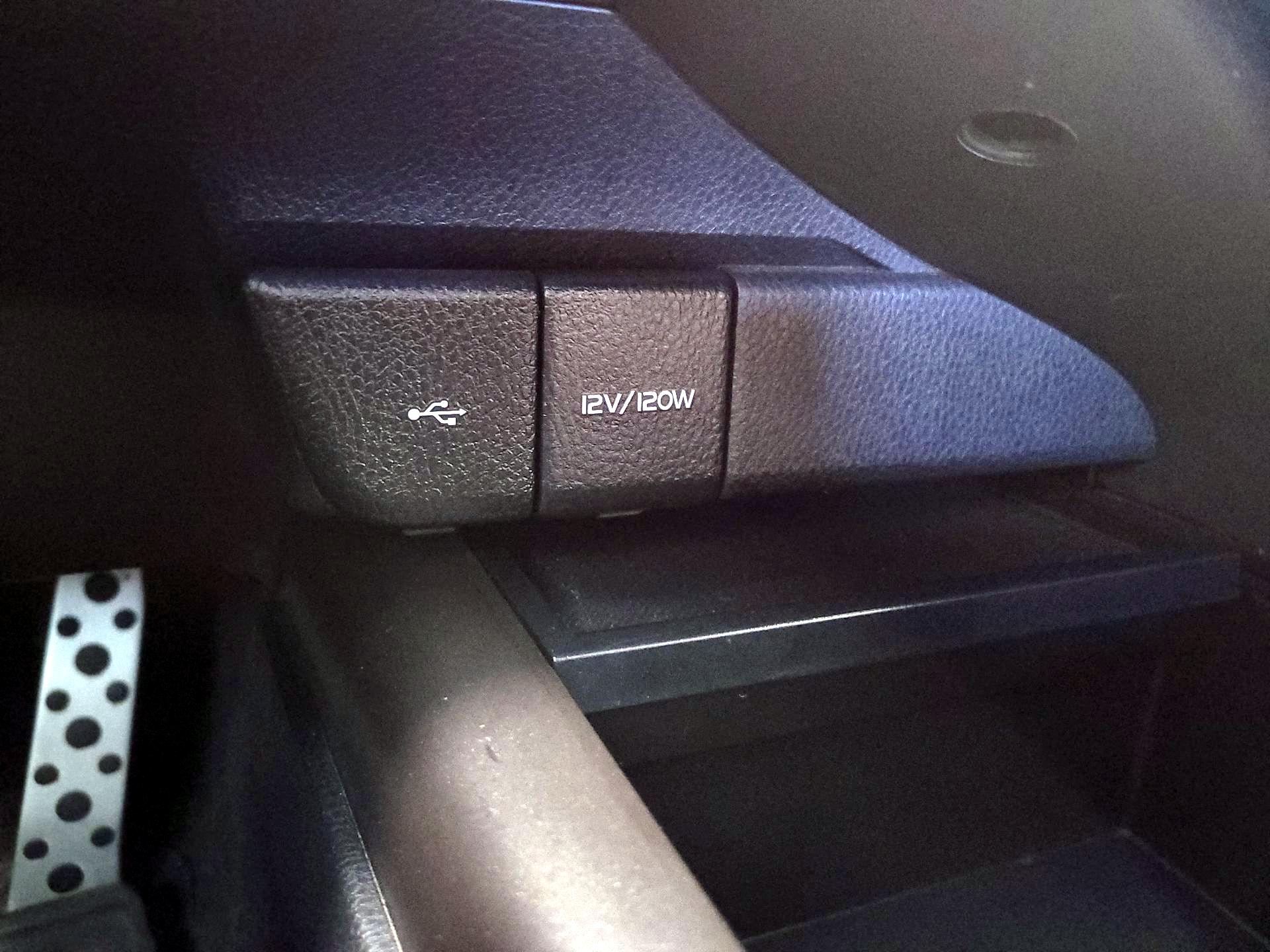 Thumbnail: 2021 Toyota Camry - 18