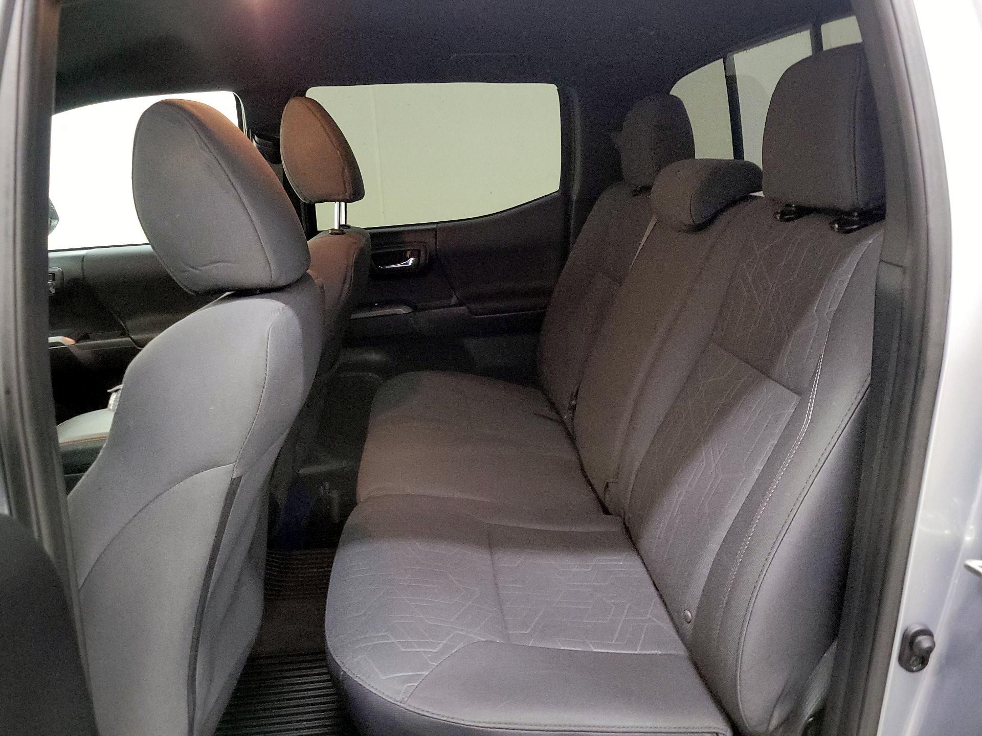 Thumbnail: 2018 Toyota Tacoma - 19