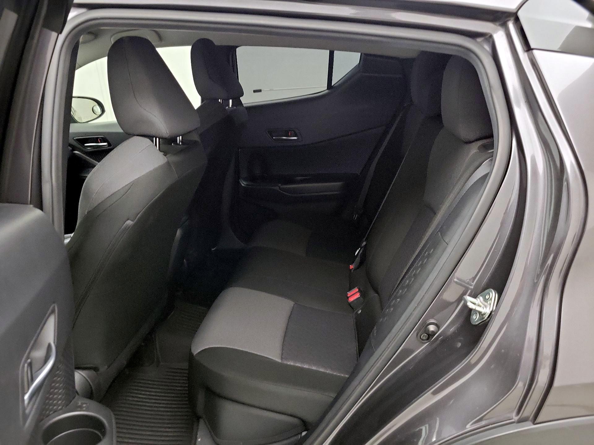 Thumbnail: 2020 Toyota C-HR - 19