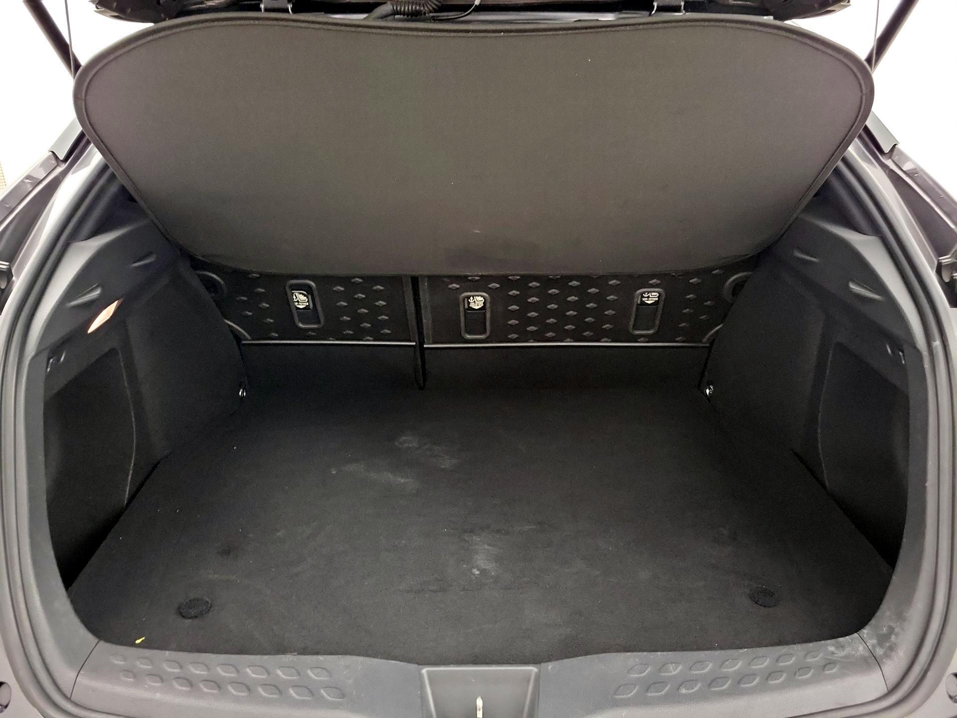 Thumbnail: 2020 Toyota C-HR - 20