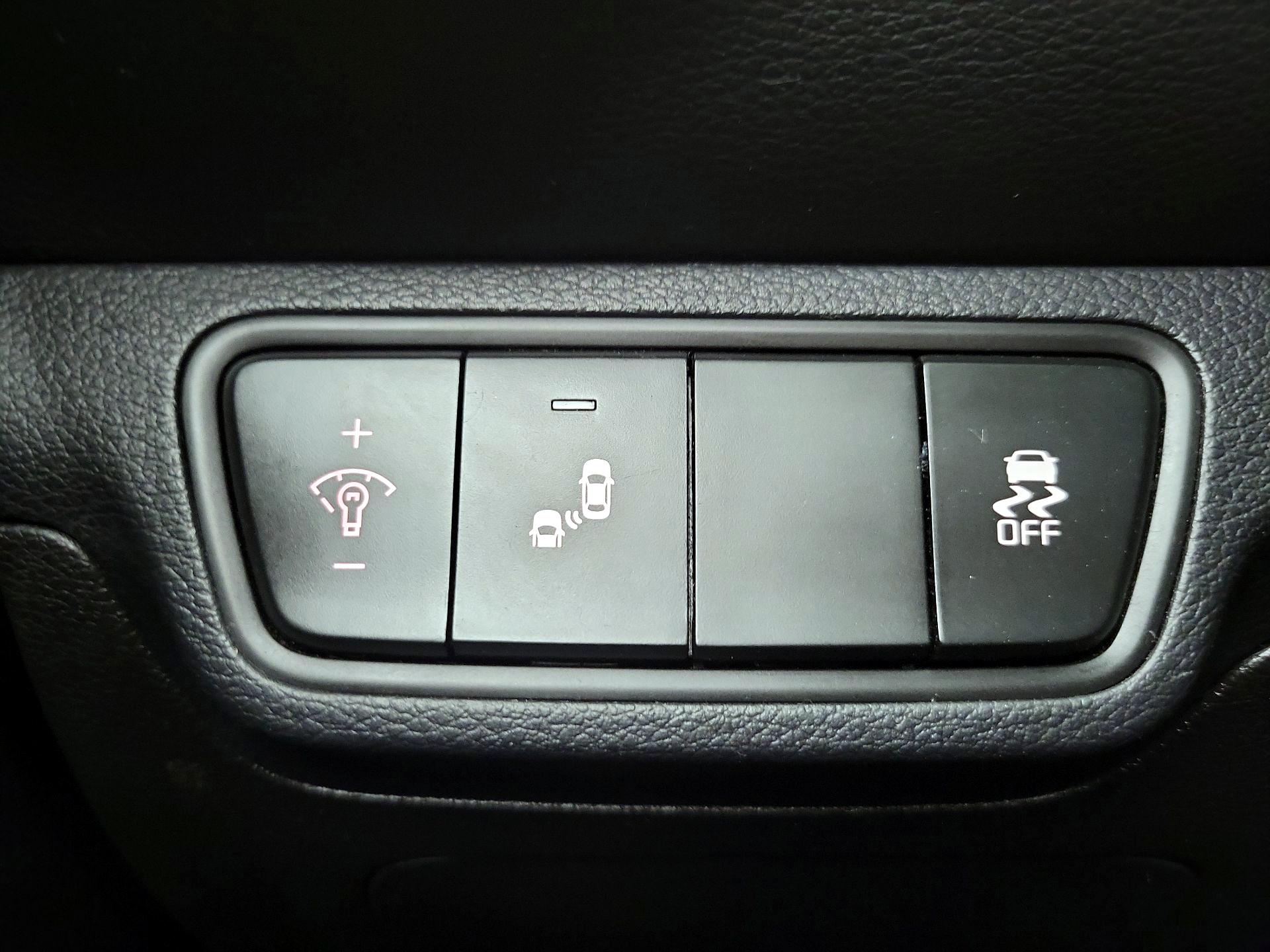 Thumbnail: 2023 Kia Forte - 13