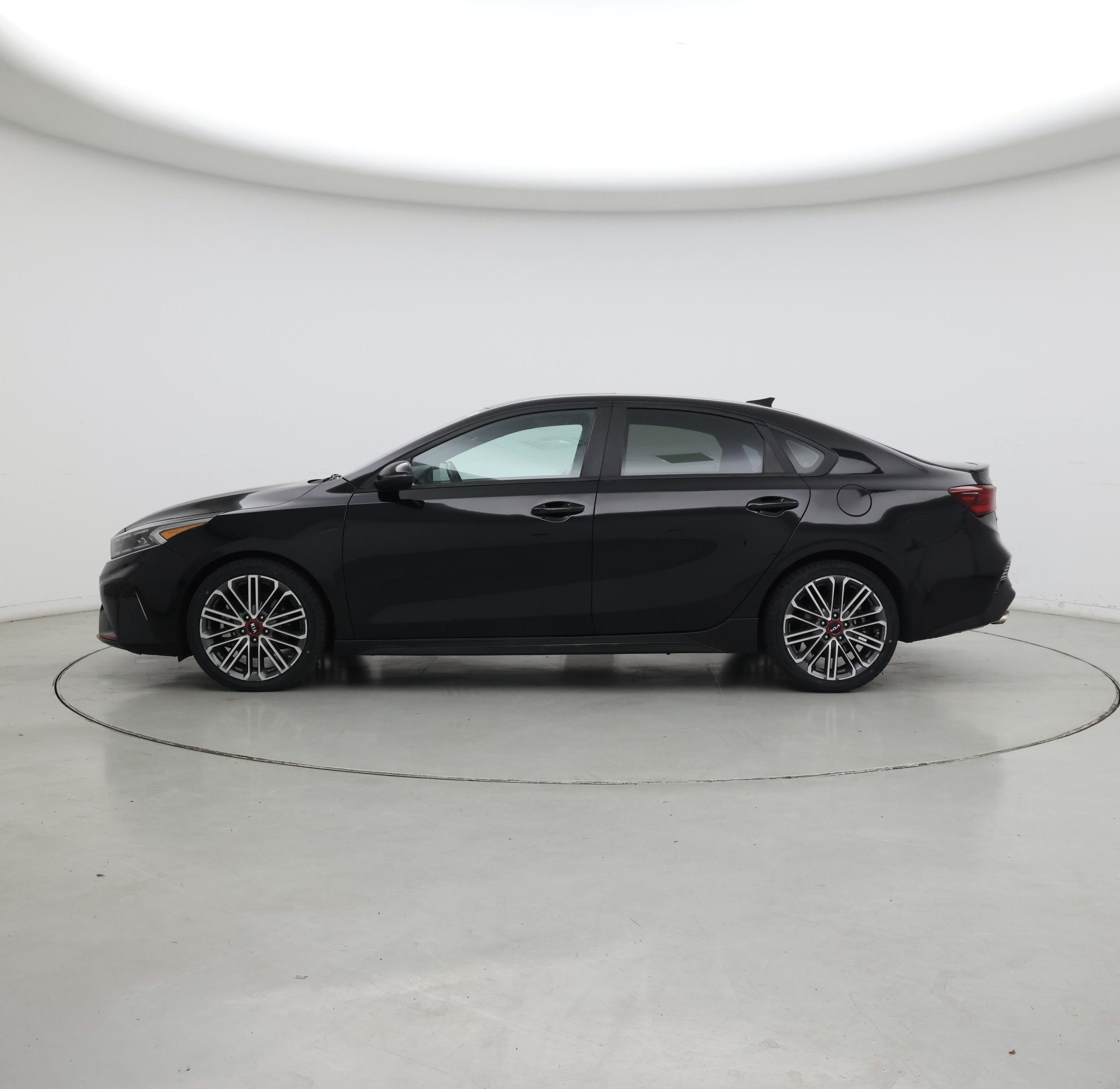 Thumbnail: 2023 Kia Forte - 3