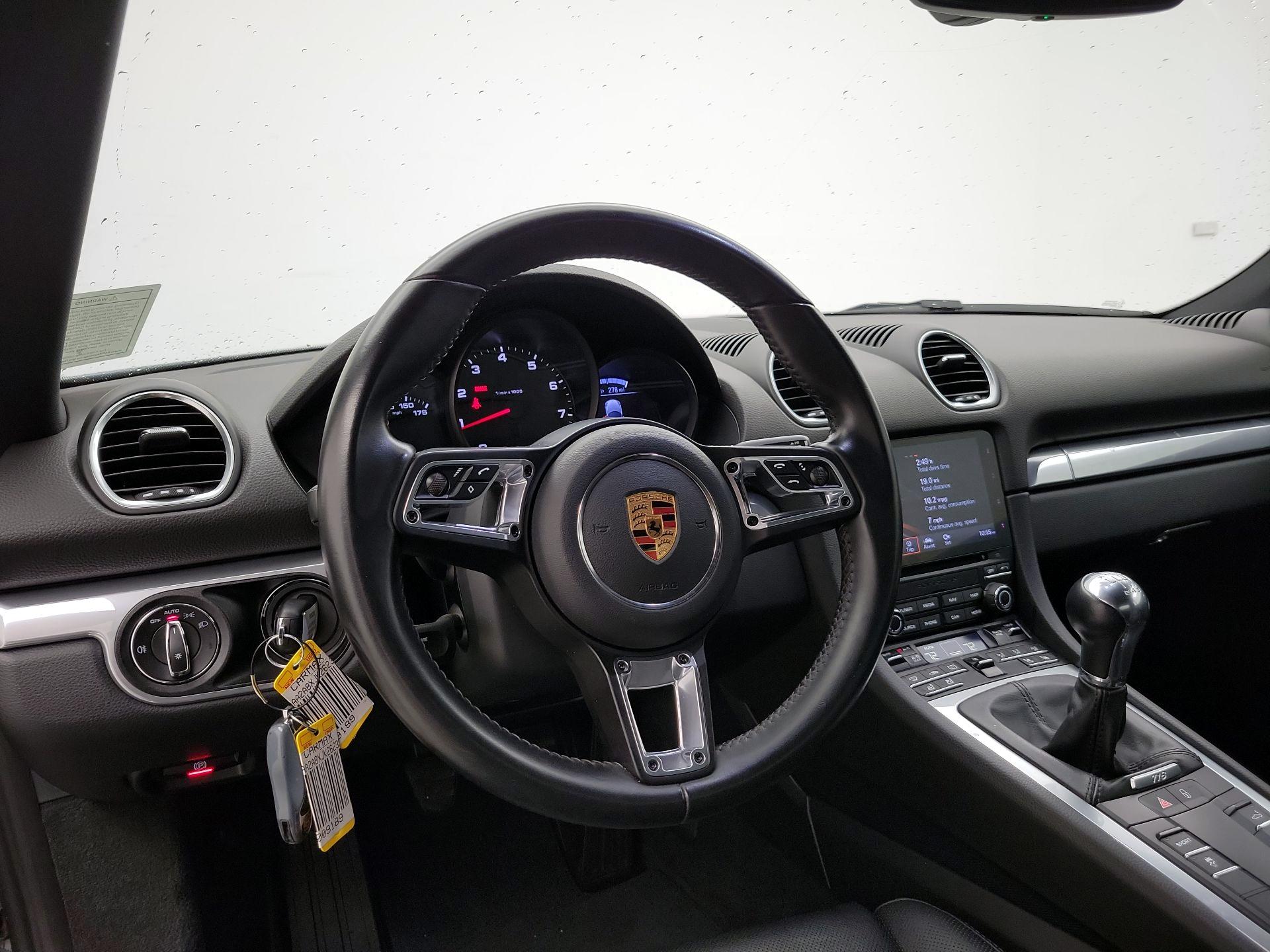 Thumbnail: 2018 Porsche 718 Cayman - 10