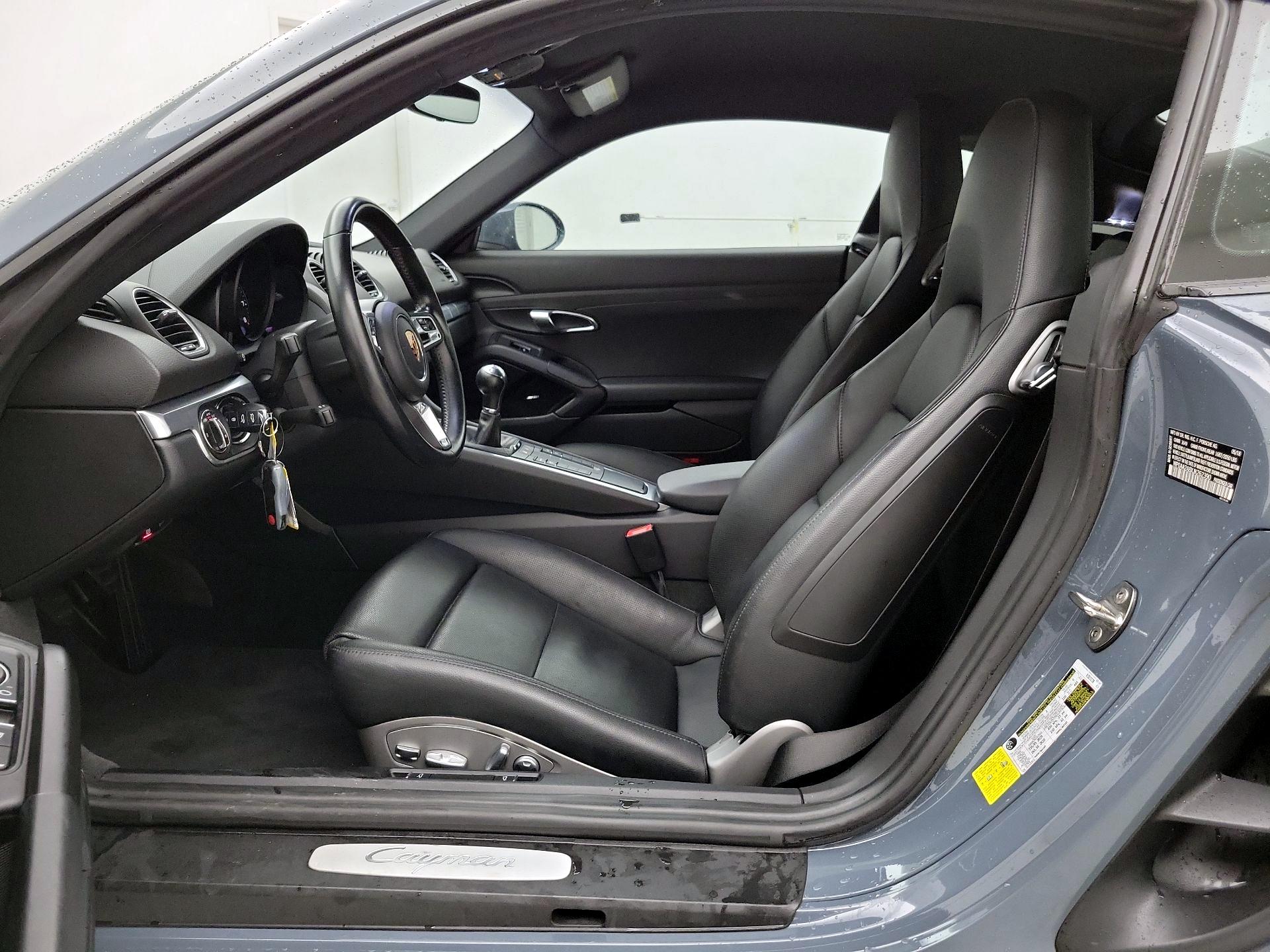 Thumbnail: 2018 Porsche 718 Cayman - 11