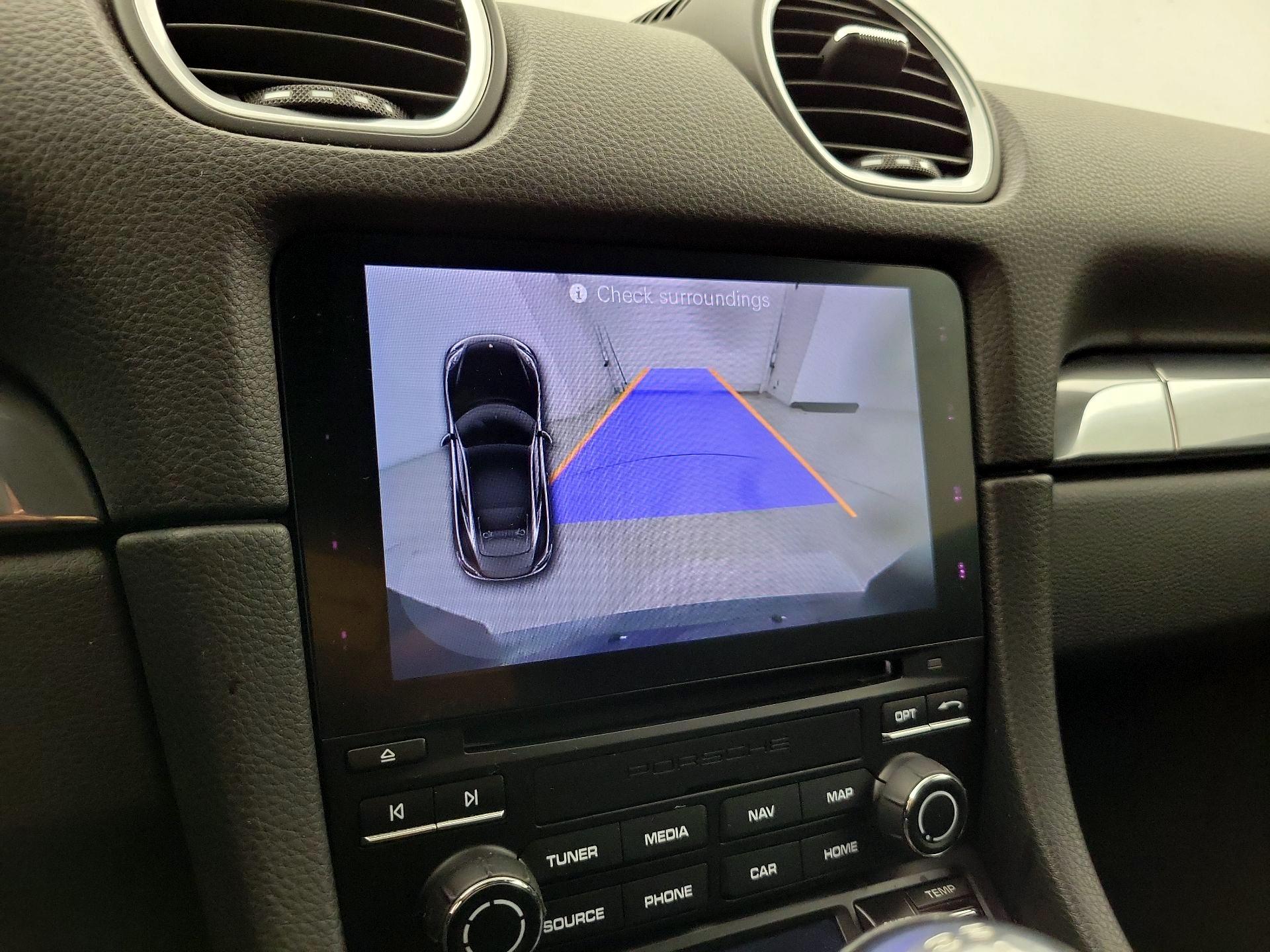 Thumbnail: 2018 Porsche 718 Cayman - 14