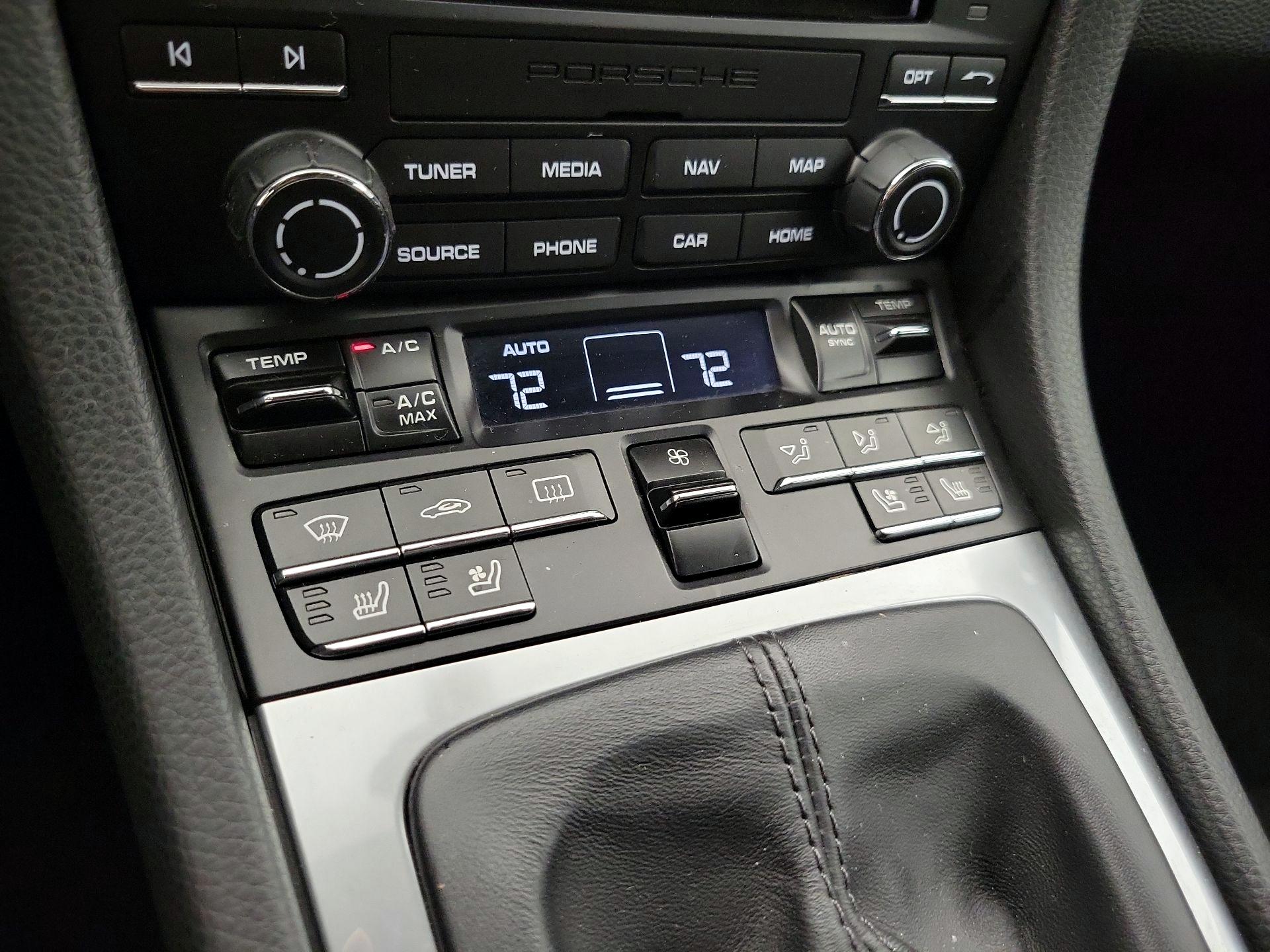 Thumbnail: 2018 Porsche 718 Cayman - 16