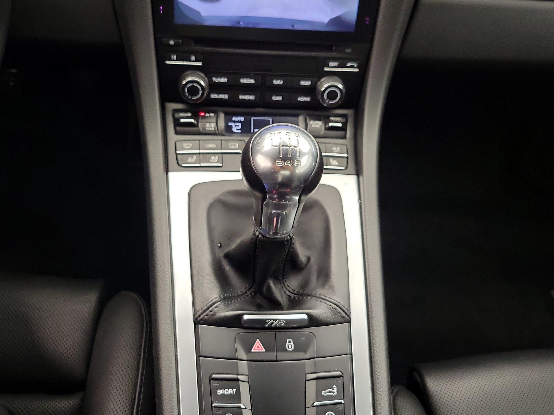 Thumbnail: 2018 Porsche 718 Cayman - 17