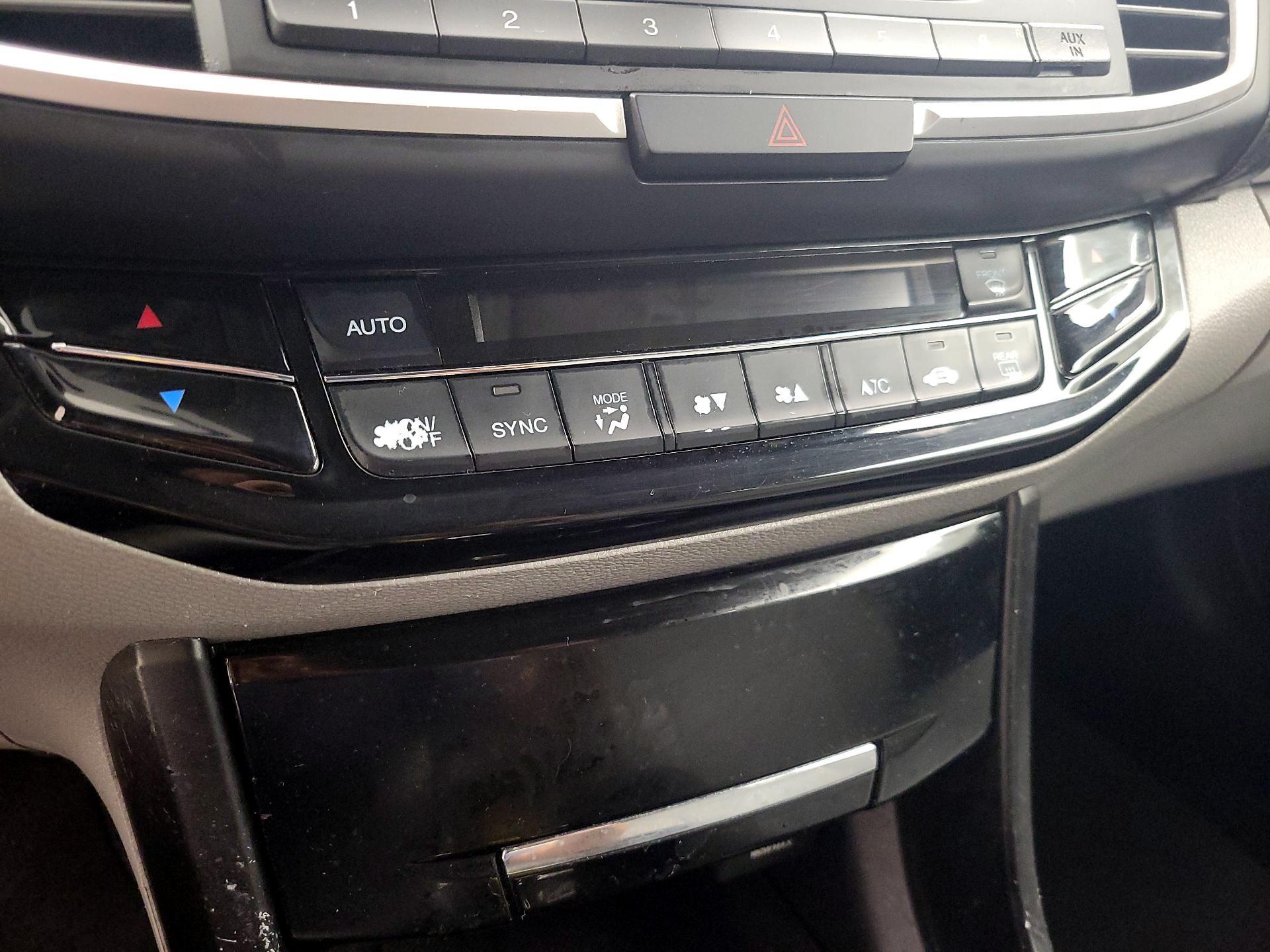 Thumbnail: 2017 Honda Accord - 16