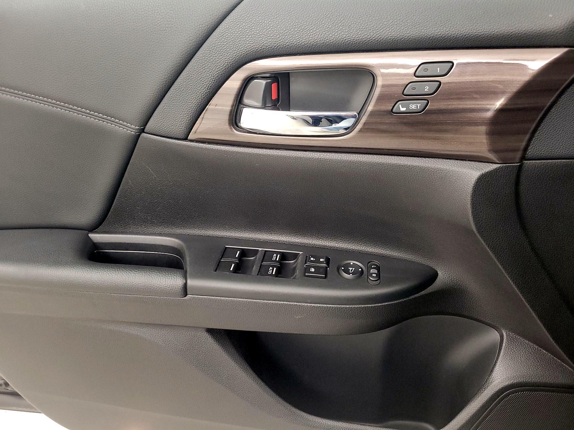 Thumbnail: 2016 Honda Accord - 12