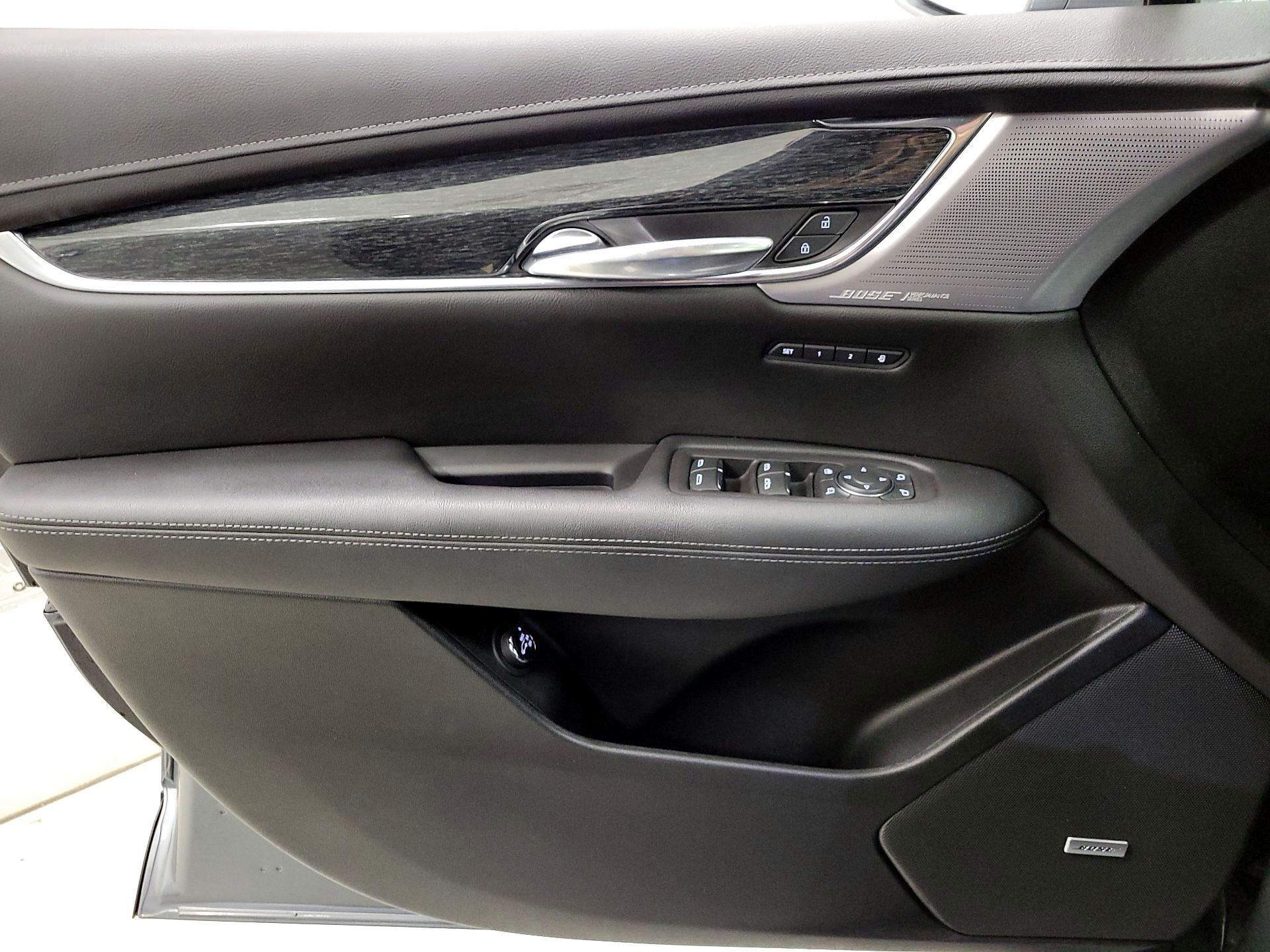 Thumbnail: 2020 Cadillac XT5 - 12