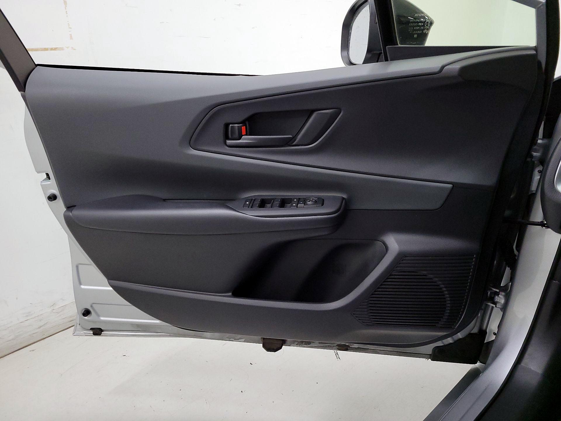 Thumbnail: 2023 Toyota Prius - 12