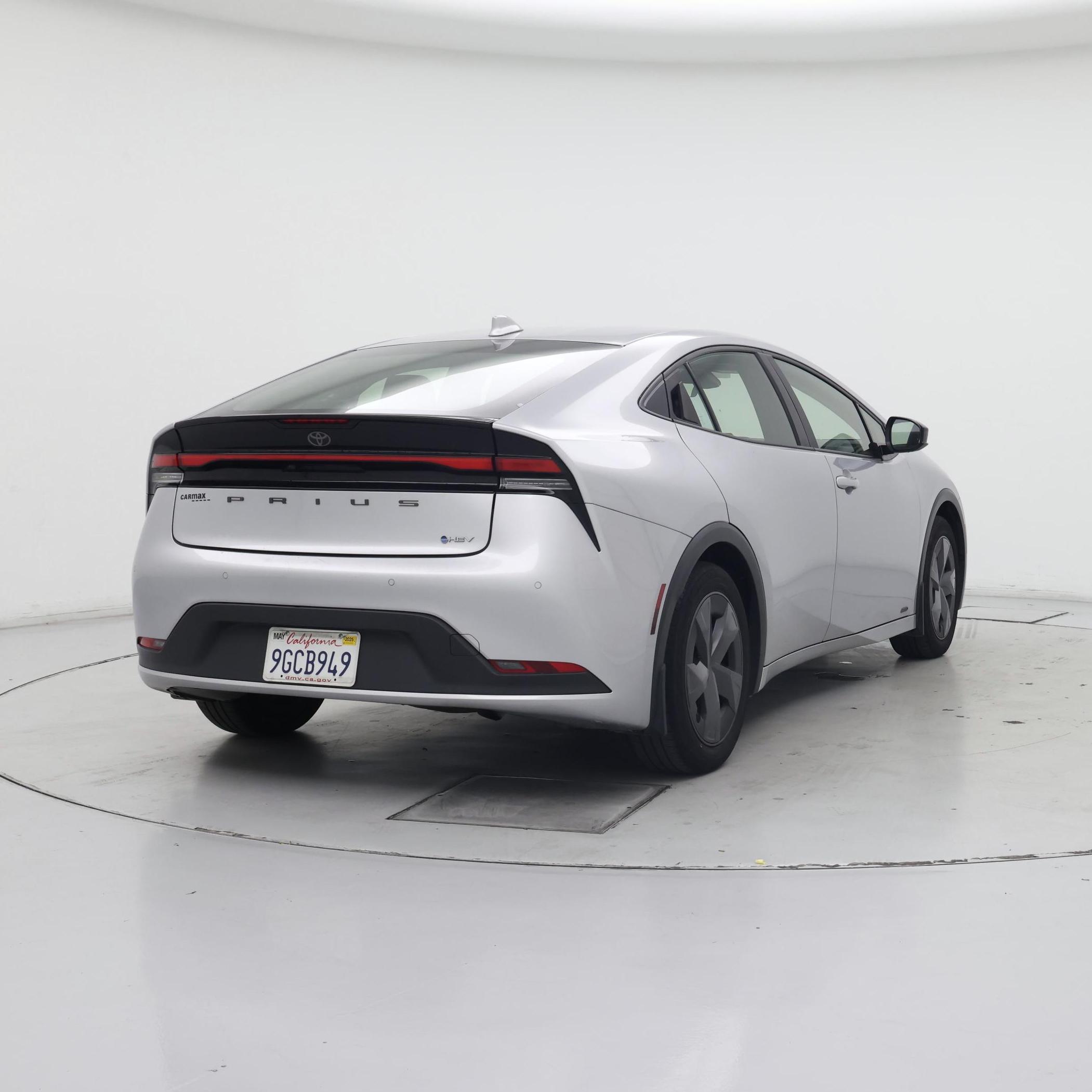 Thumbnail: 2023 Toyota Prius - 8